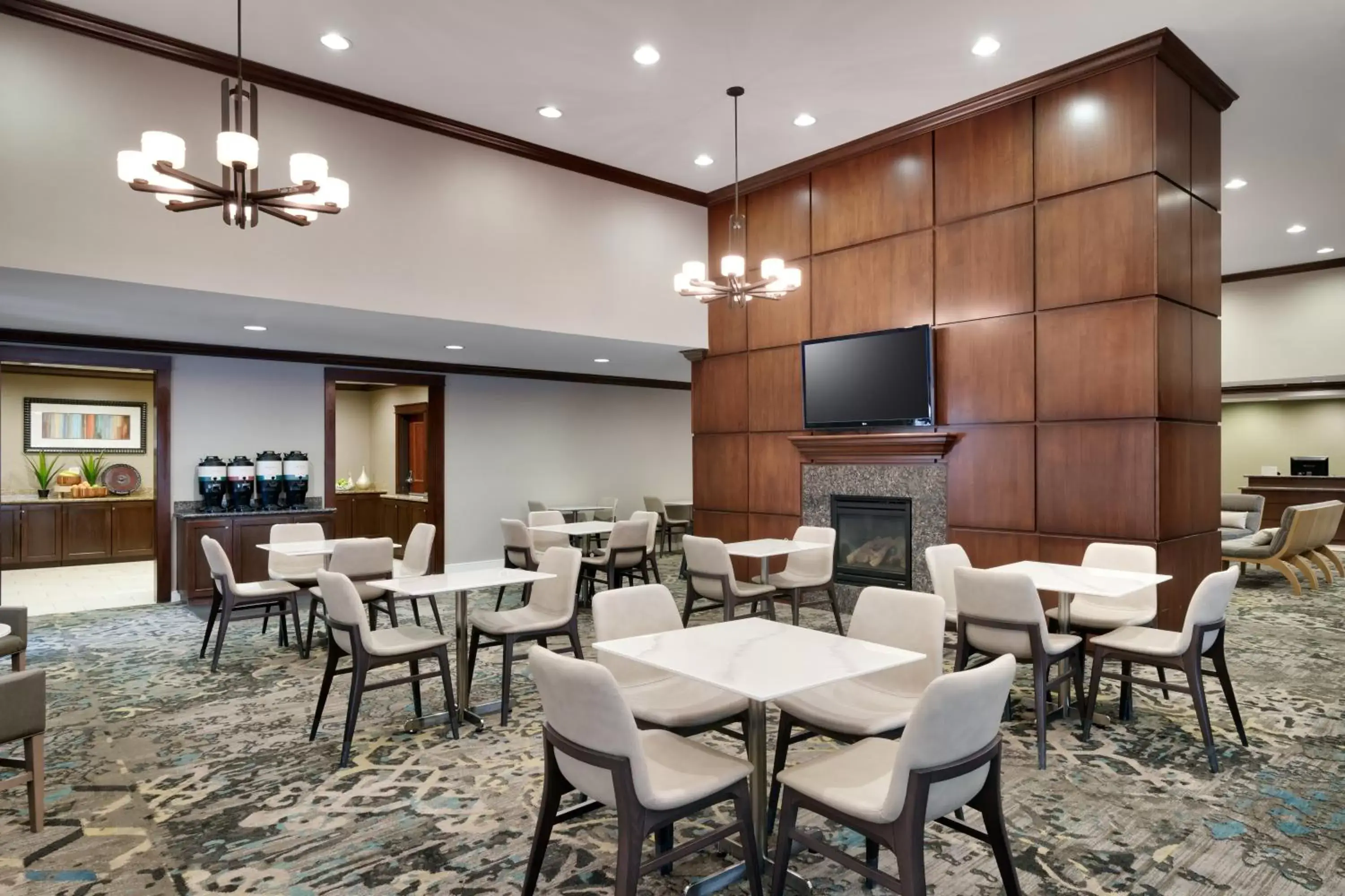 Communal lounge/ TV room, Restaurant/Places to Eat in Residence Inn by Marriott Houston I-10 West/Park Row