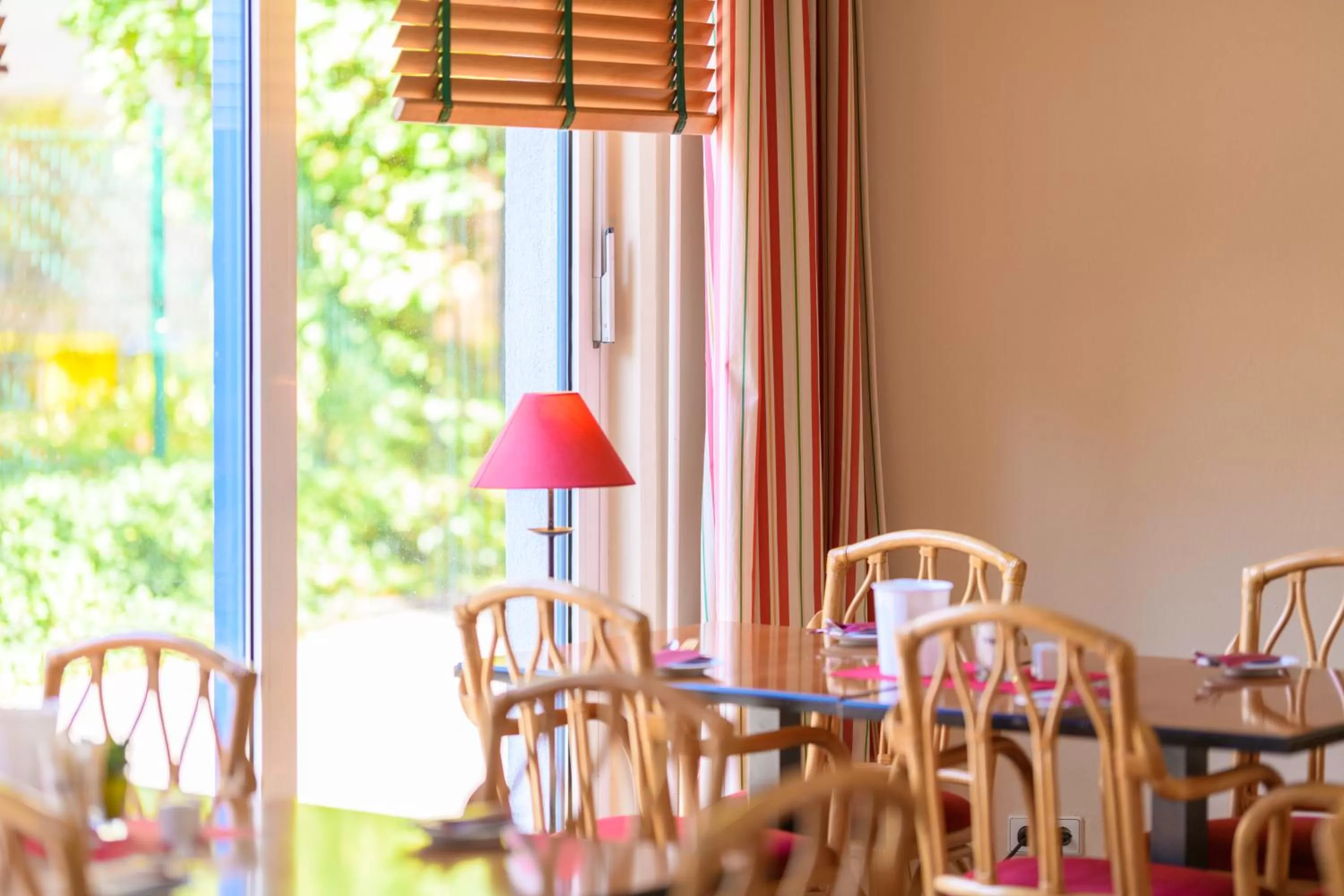 Restaurant/places to eat in Hotel Leipzig City Nord by Campanile