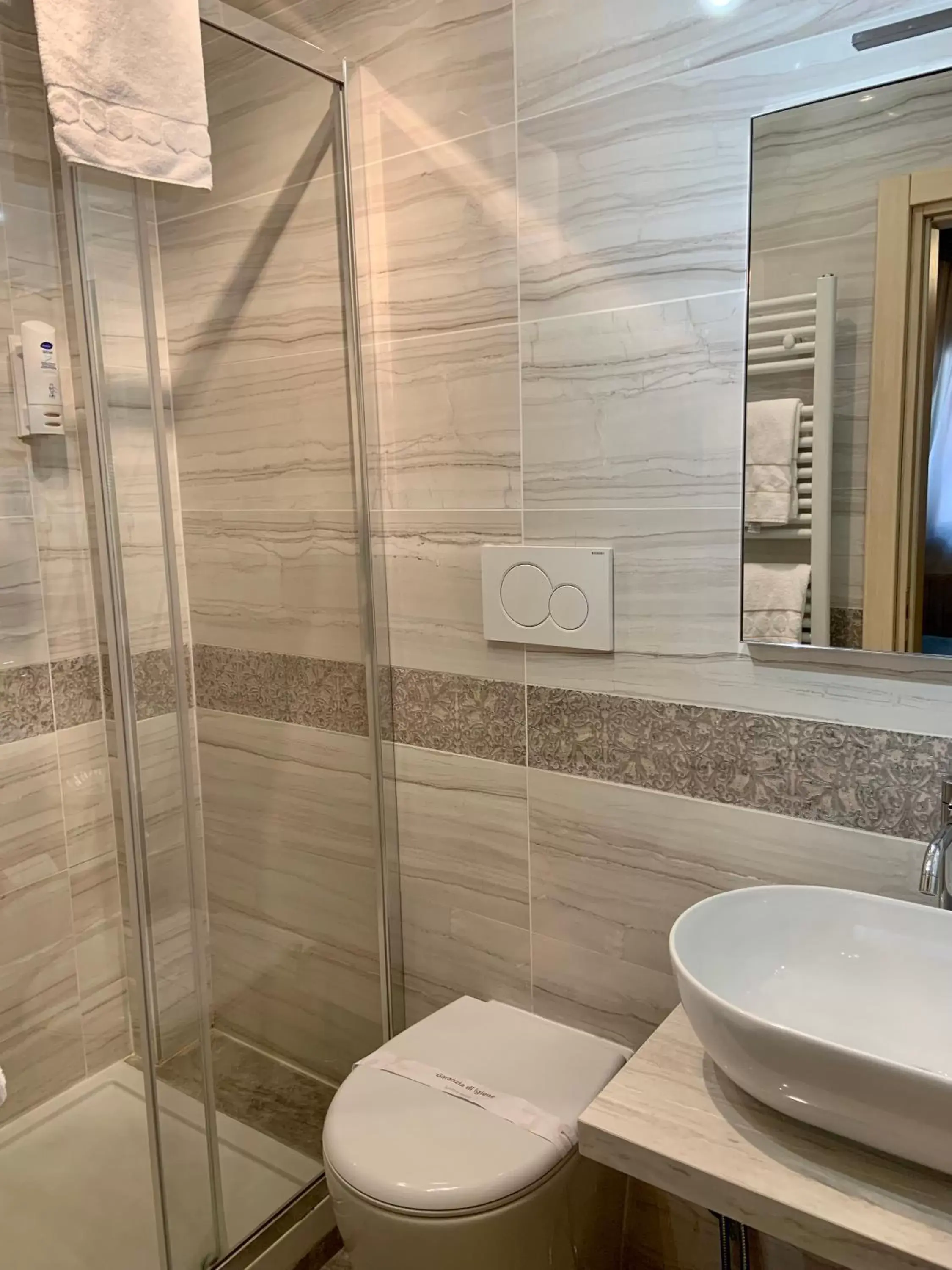Bathroom in Hotel Castello