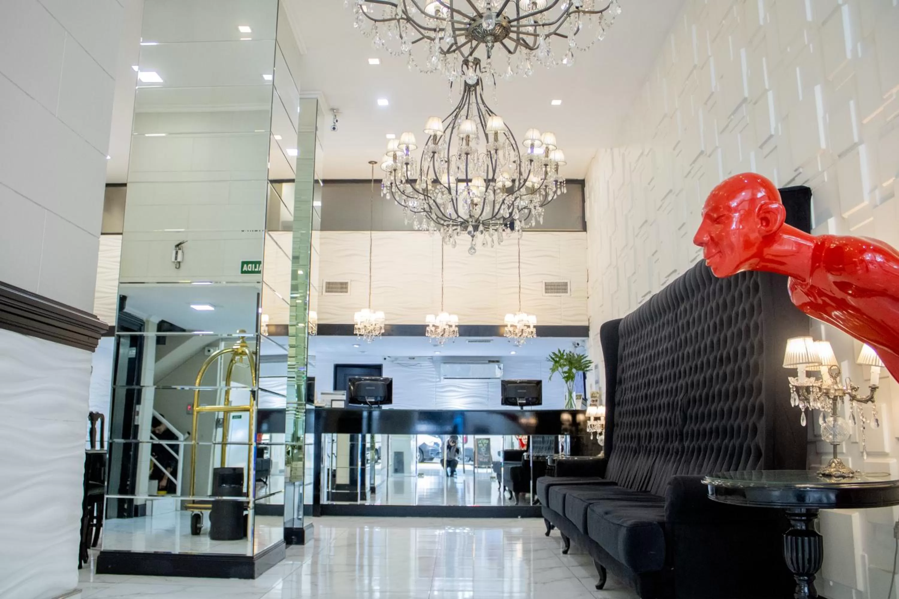 Lobby or reception in Ker Recoleta Hotel