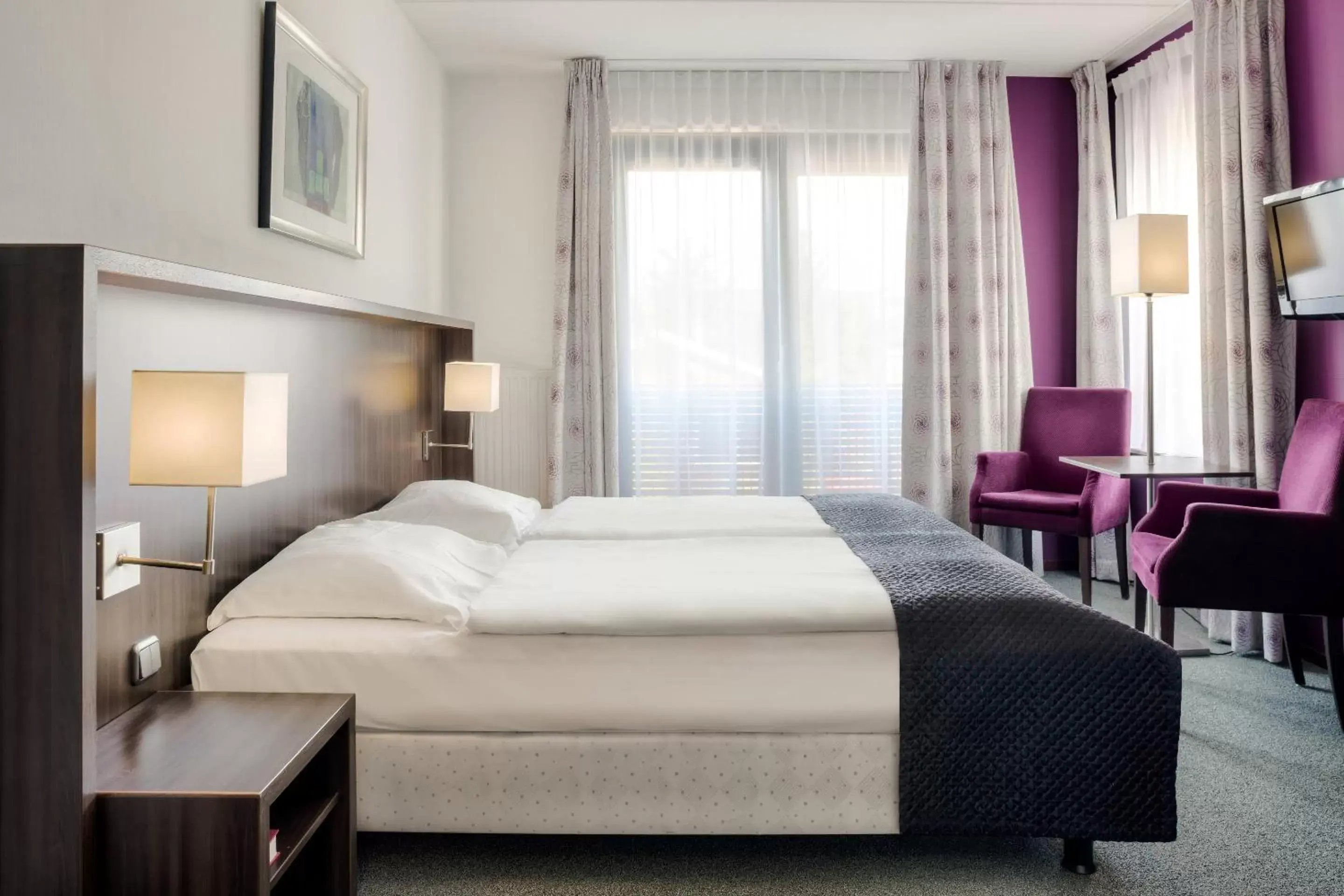Bed in Hampshire Hotel - Avenarius