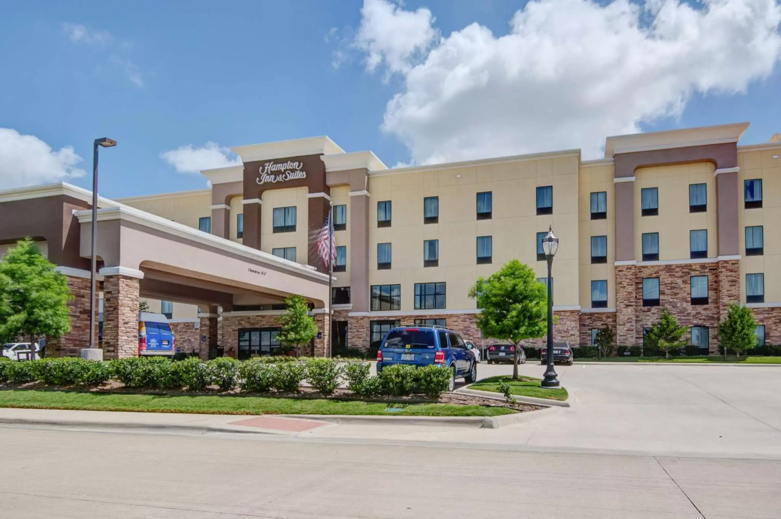 Property Building in Hampton Inn and Suites Trophy Club - Fort Worth North