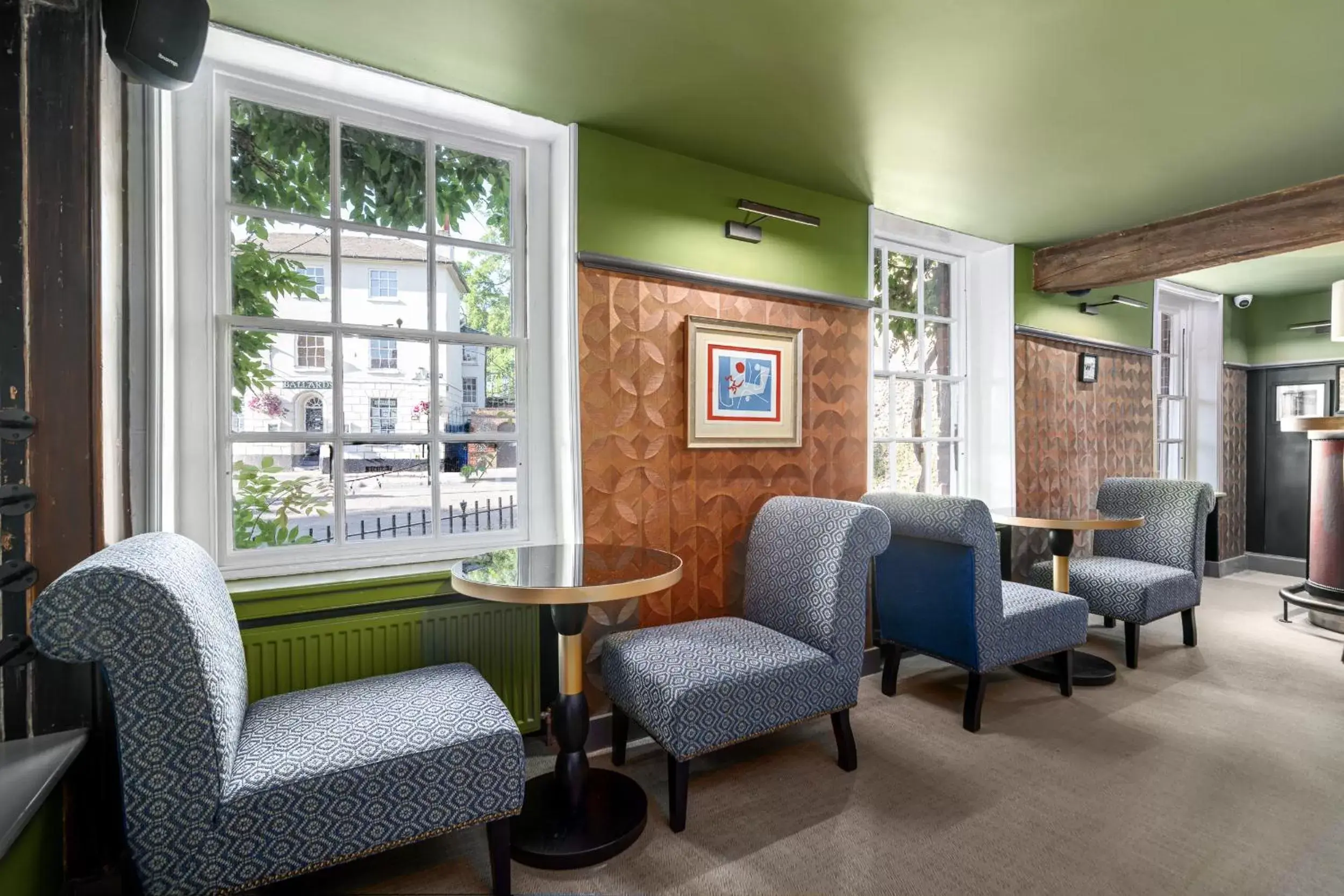 Lounge or bar in The Relais Henley Lounge or bar in The Relais Henley