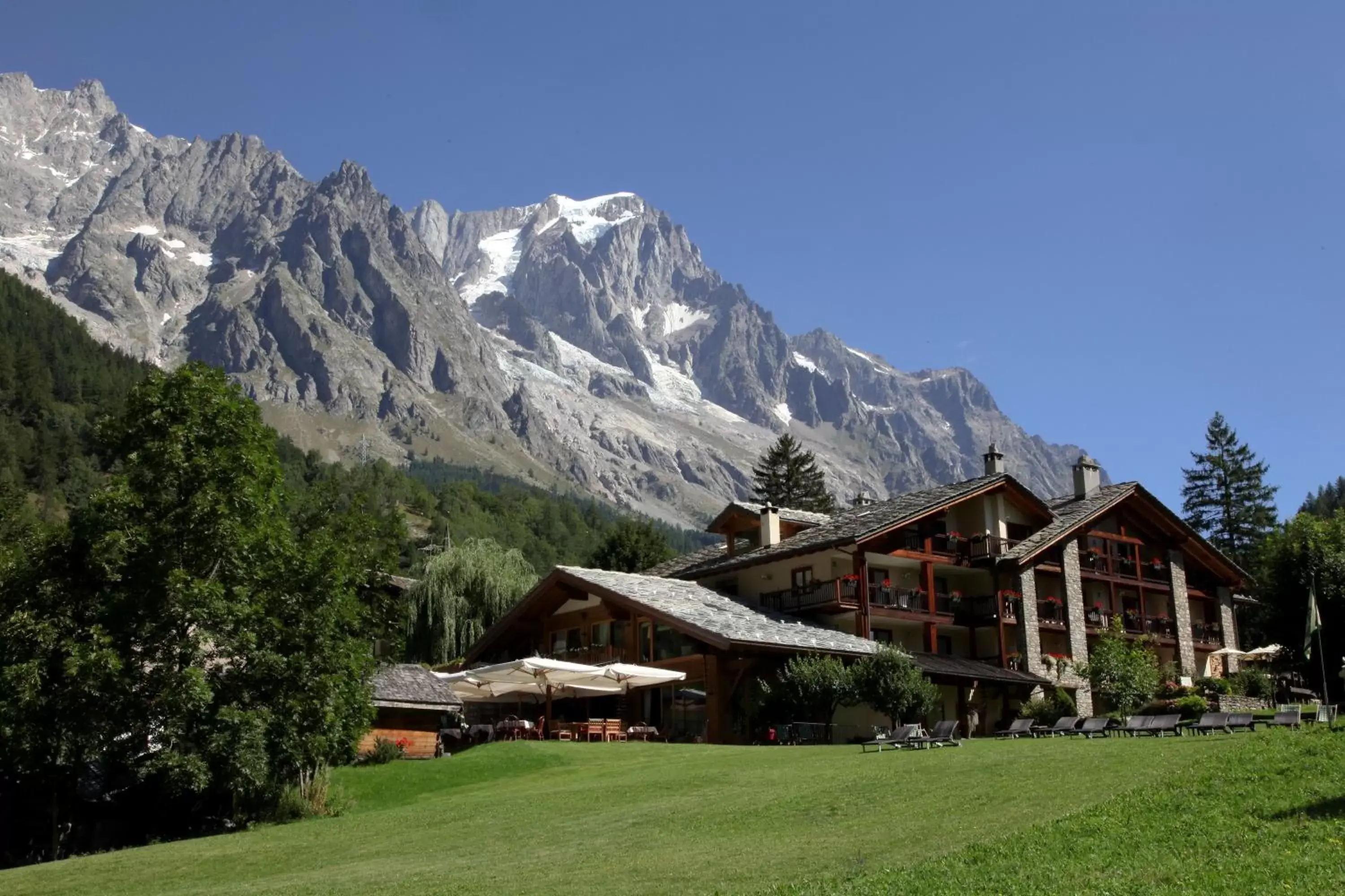 Garden view, Property Building in Auberge de La Maison