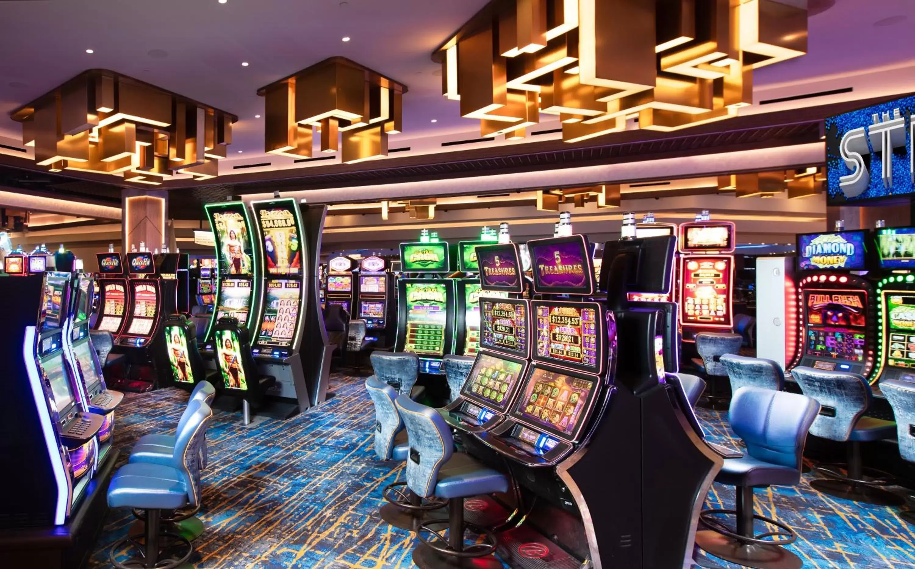 Casino in The STRAT Hotel, Casino & Tower