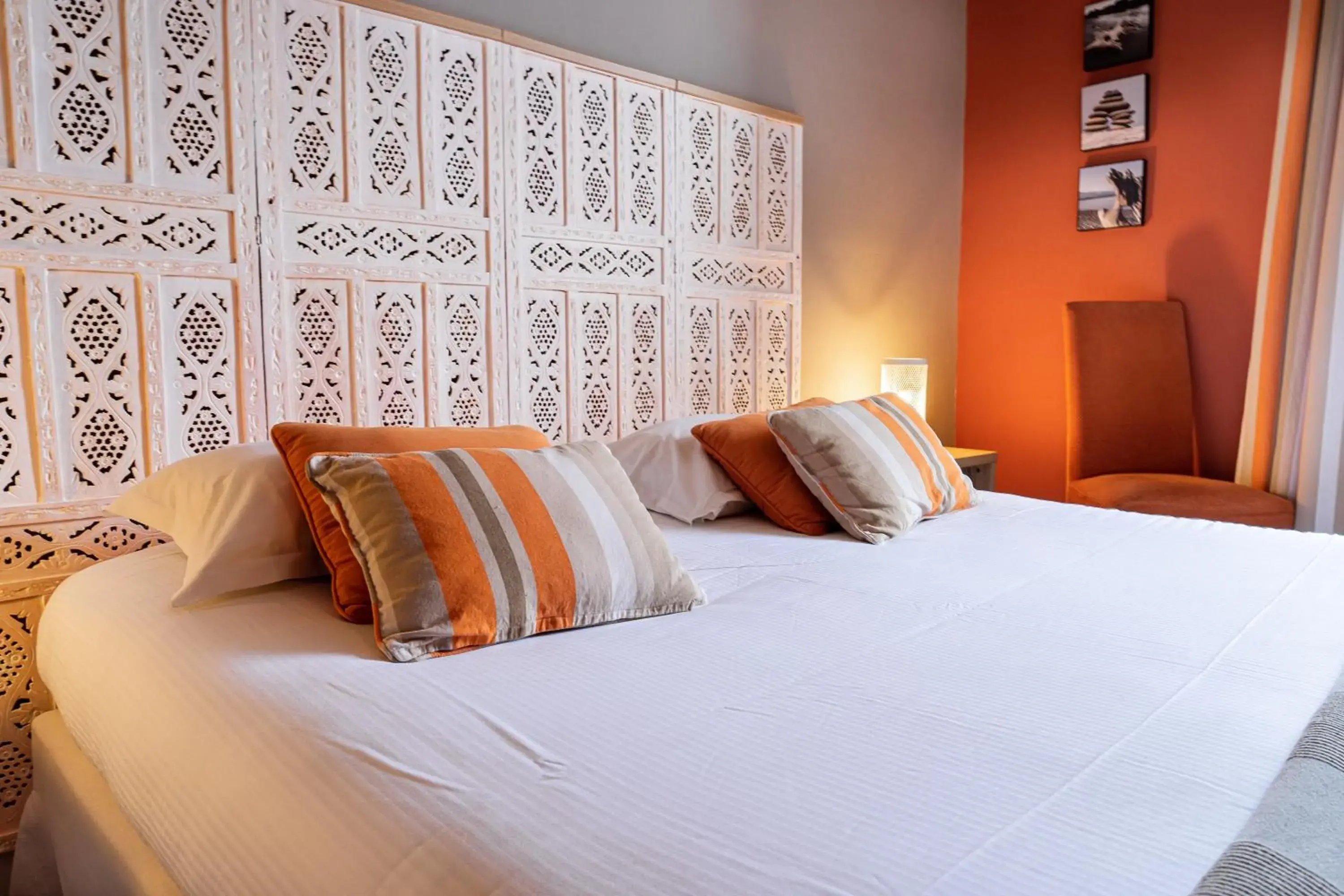 Bed in Cit'Hotel Normandy Hotel Pornichet La Baule