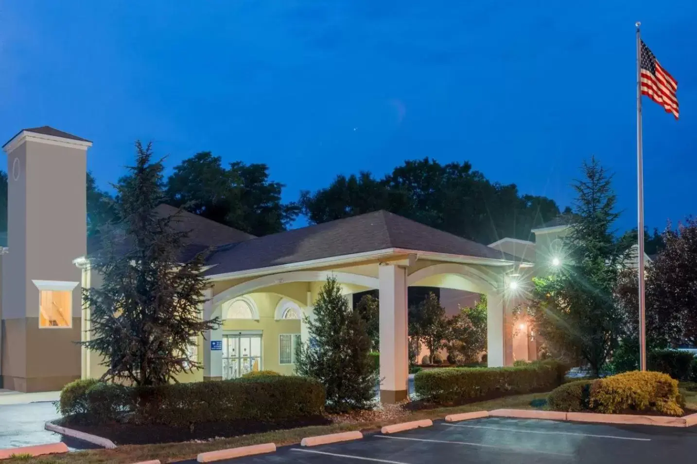 Facade/entrance, Property Building in Days Inn & Suites by Wyndham Cherry Hill - Philadelphia