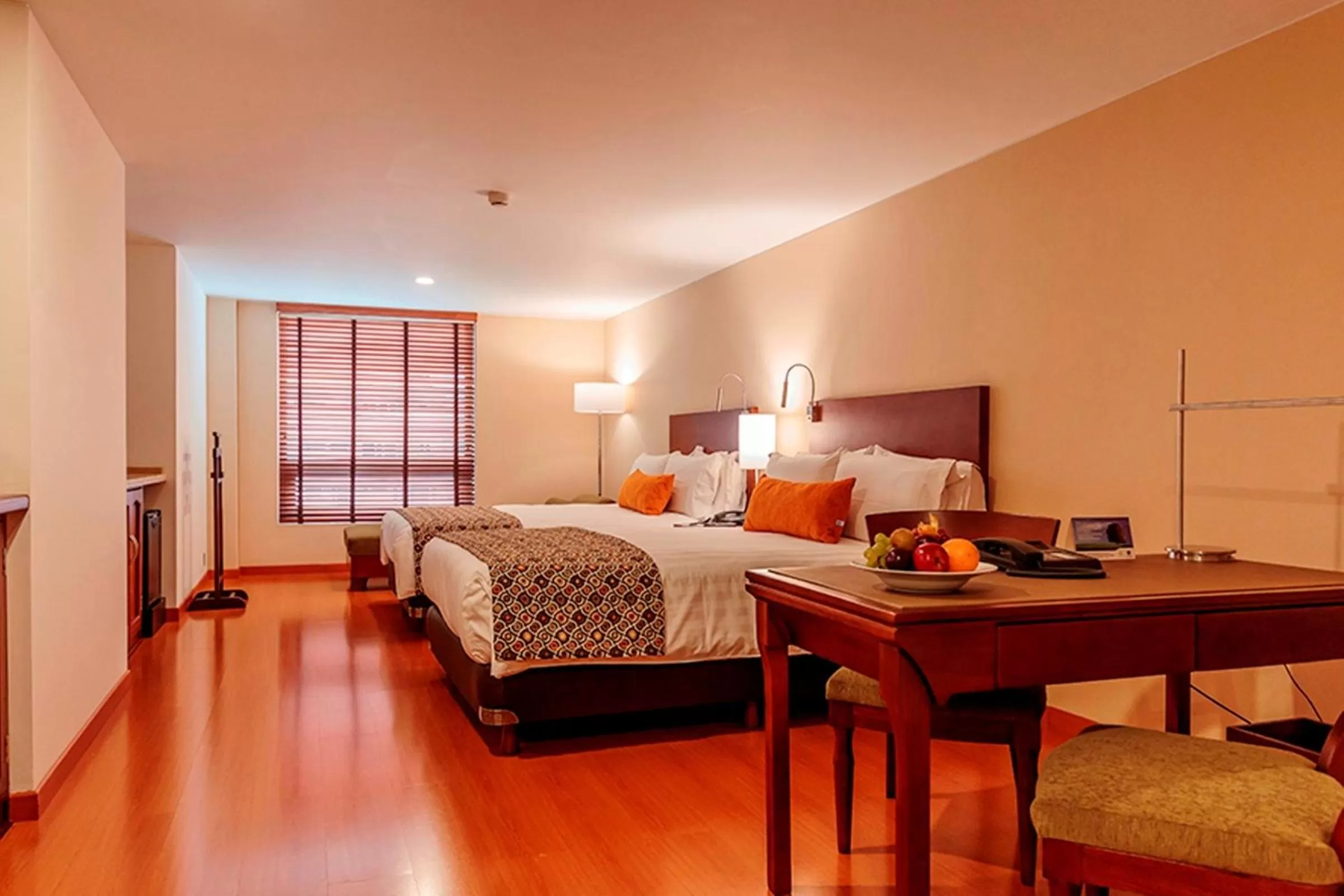 Photo of the whole room, Bed in Hotel Estelar Suites Jones