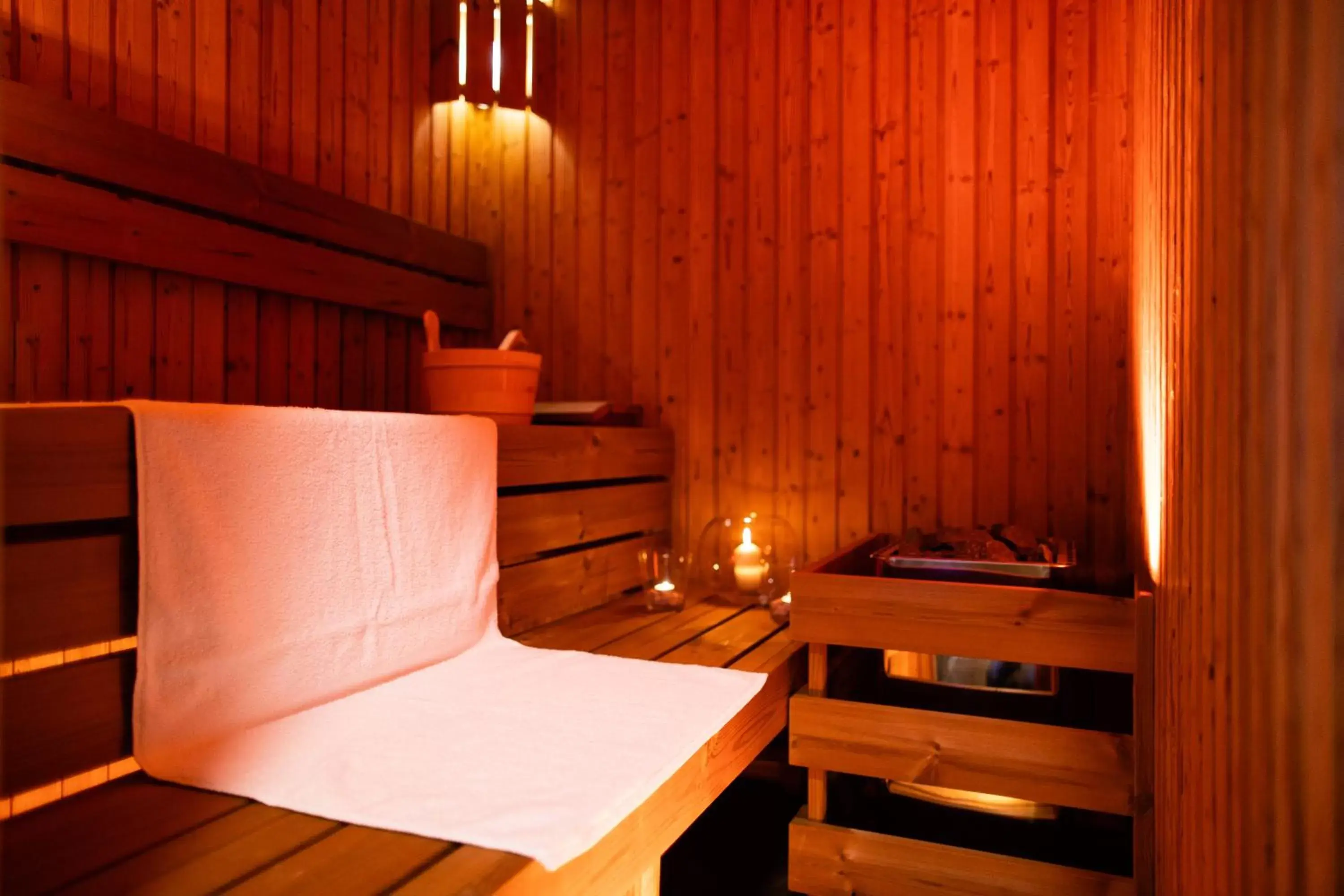 Sauna, Bed in Gold Sauna, Bed in Gold