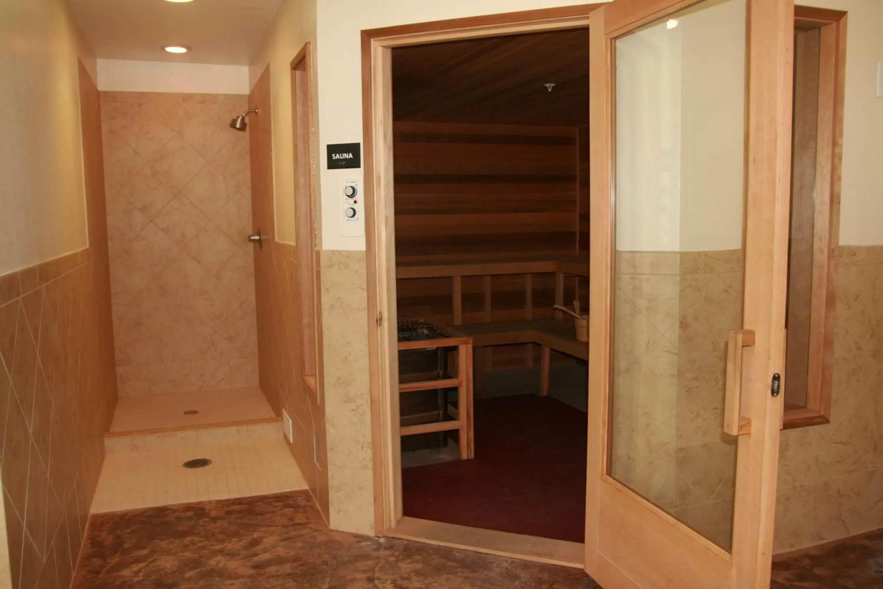 Spa and wellness centre/facilities, Bathroom in Hampton Inn & Suites McAlester