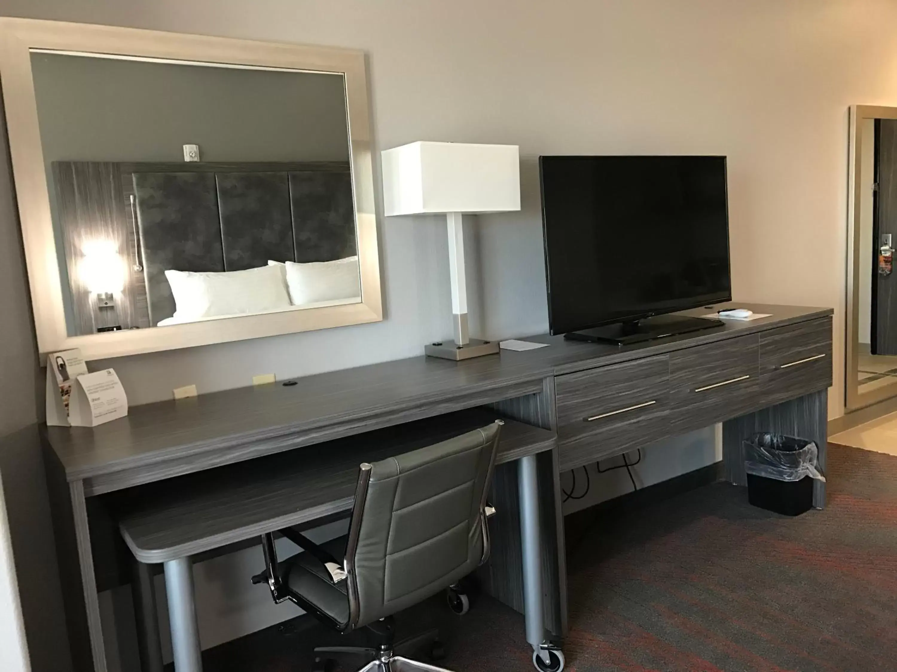 Photo of the whole room, TV/Entertainment Center in Holiday Inn Abilene - North College Area, an IHG Hotel