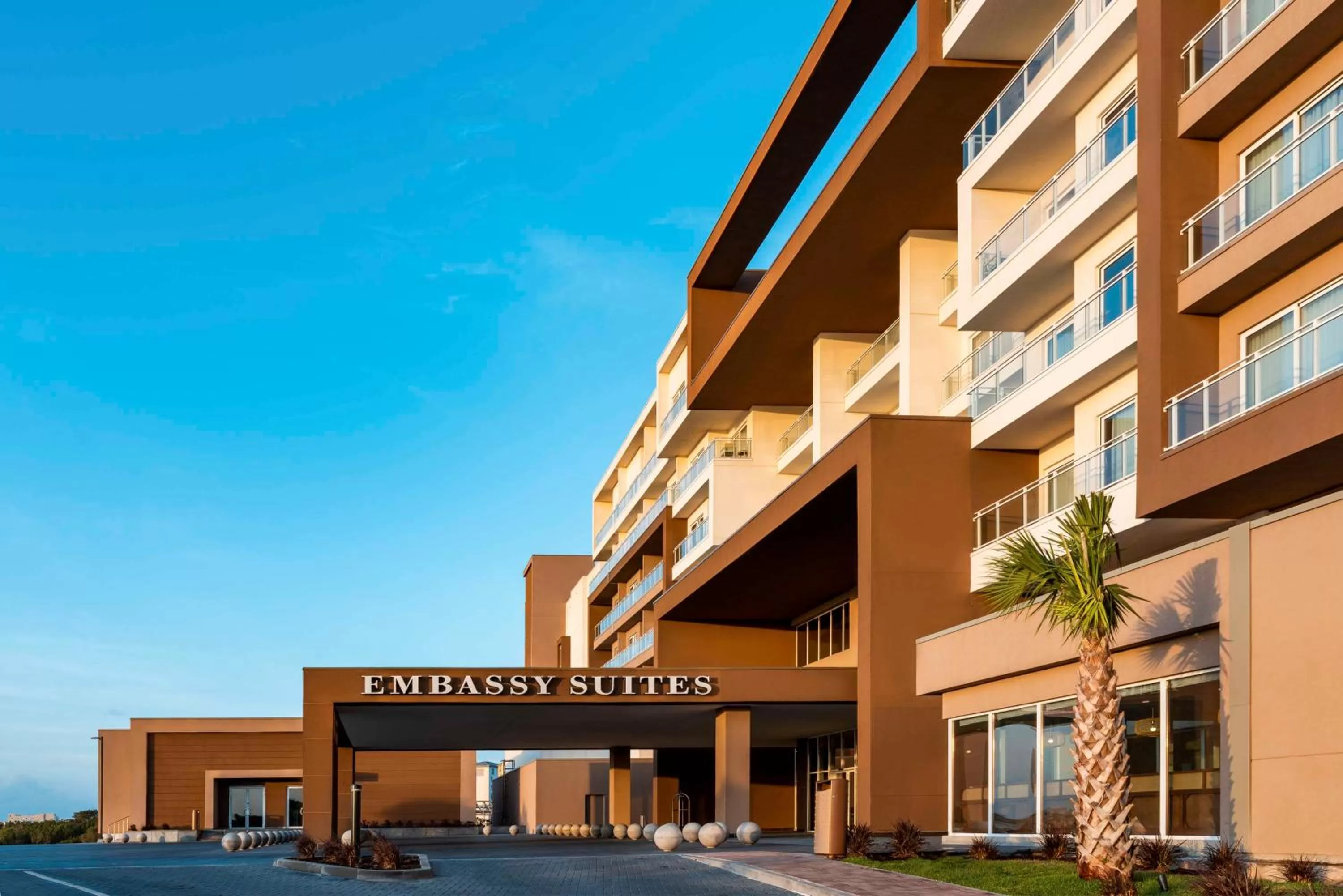 Property building in Embassy Suites By Hilton Aruba Beach Resort
