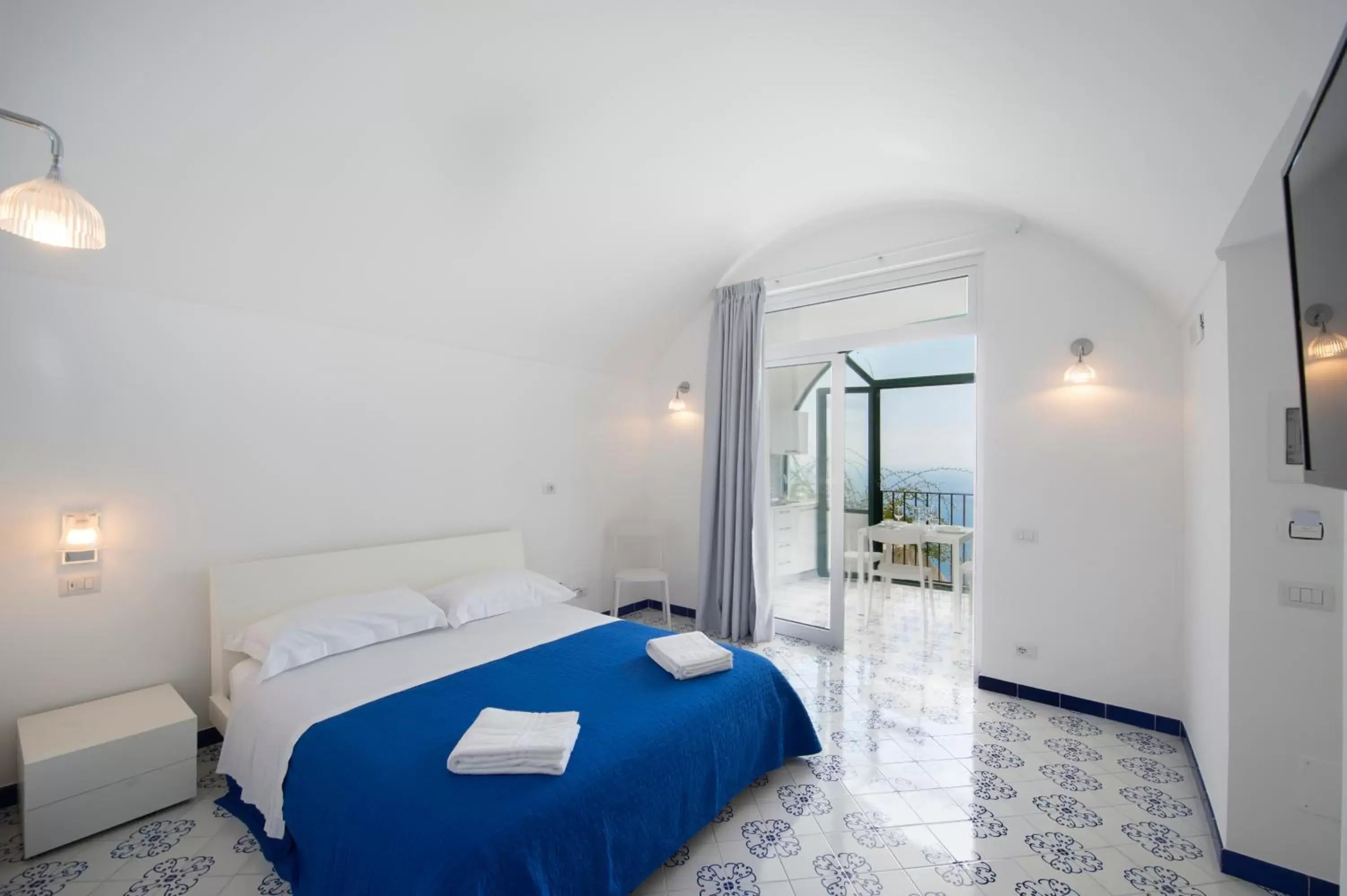 Bedroom, Bed in Villa Foglia Amalfi