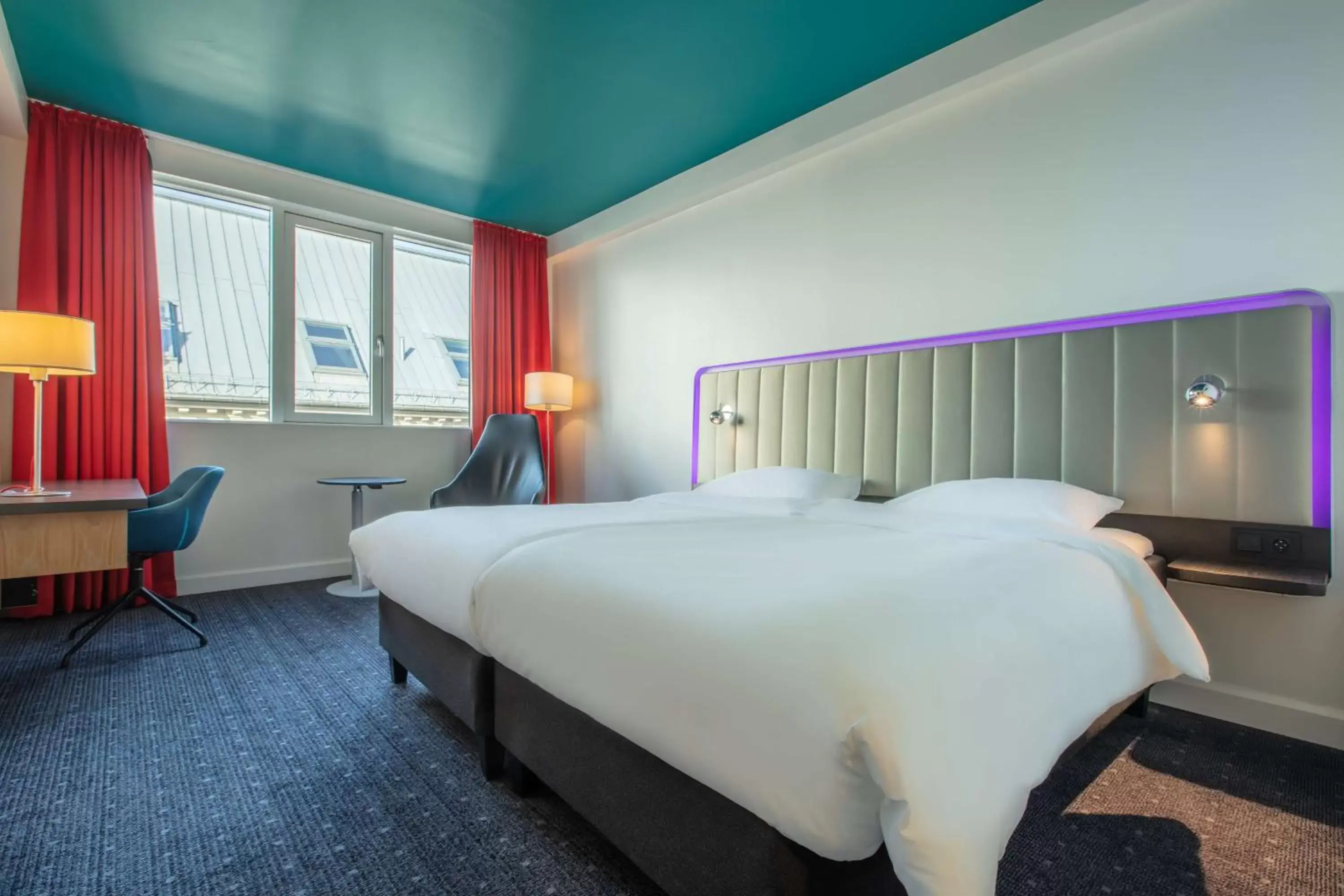 Photo of the whole room, Bed in Park Inn by Radisson Oslo