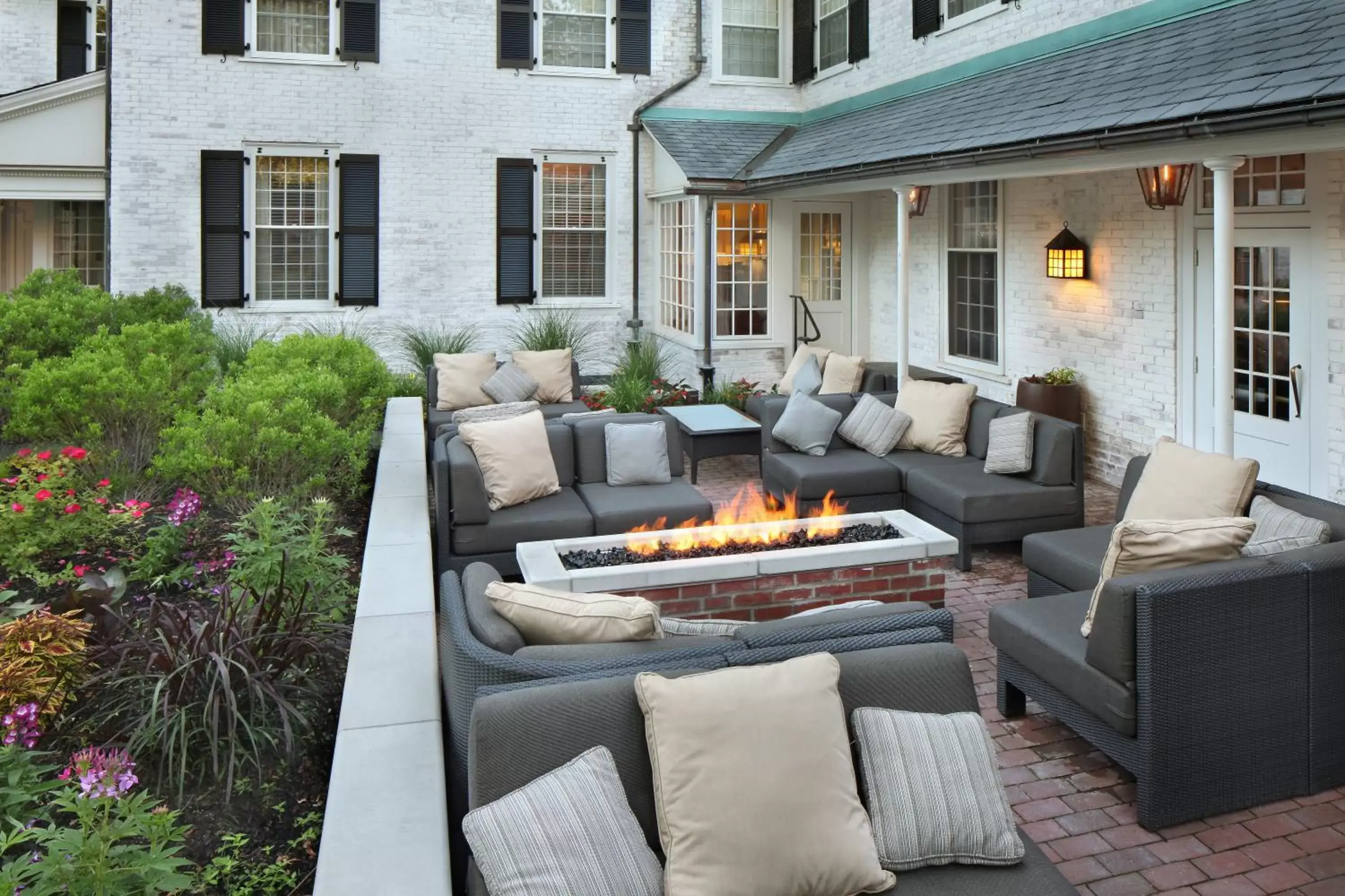 Lounge or bar in Inn on Boltwood Lounge or bar in Inn on Boltwood