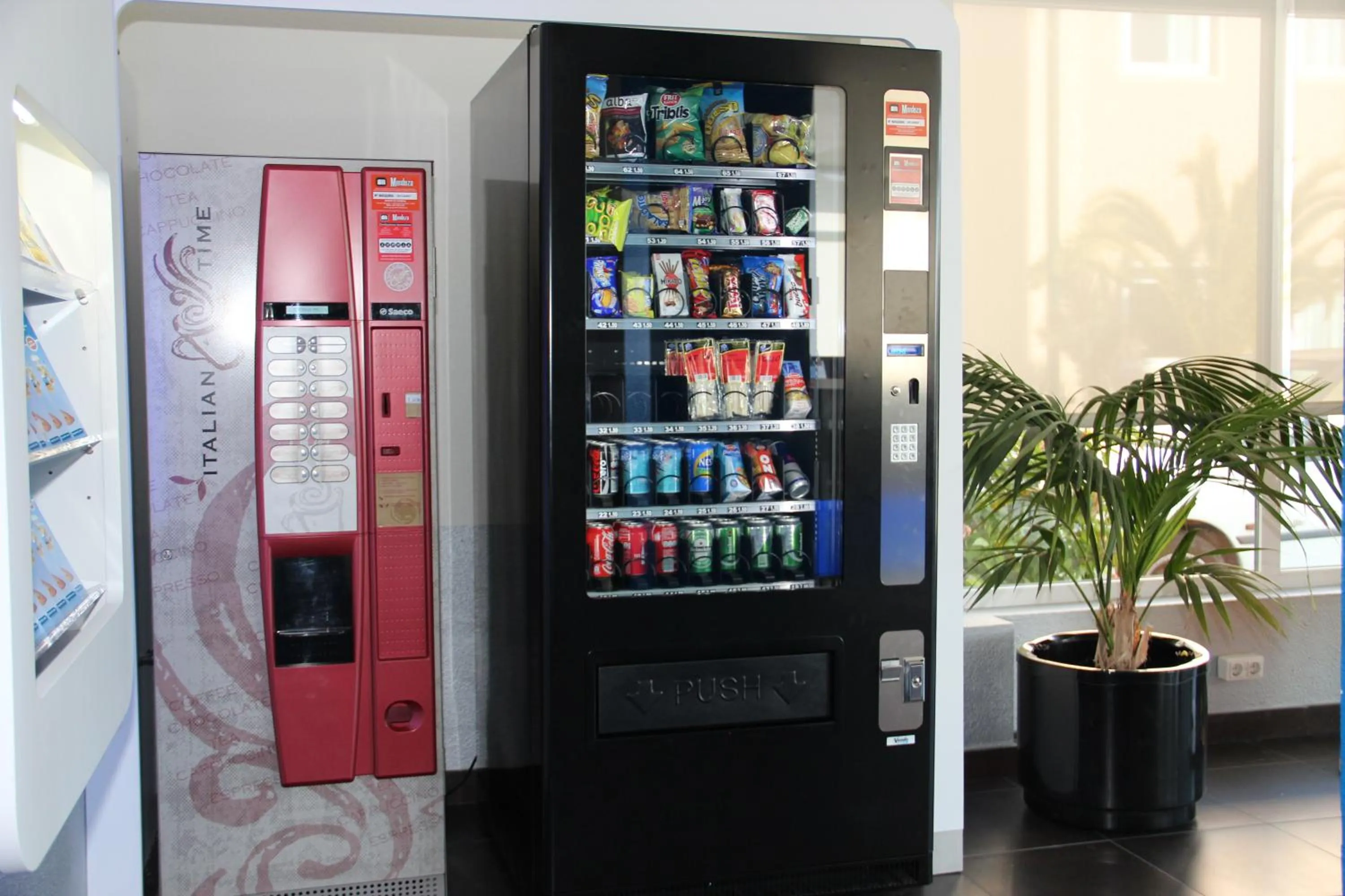 Lobby or reception in Ibis Budget Alicante