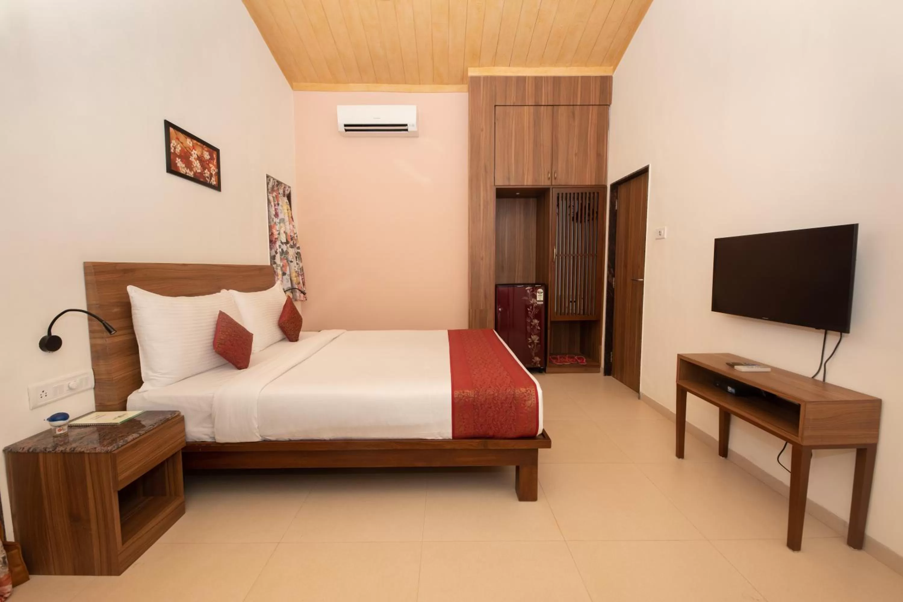 Bed in Bella Vista Mahabaleshwar