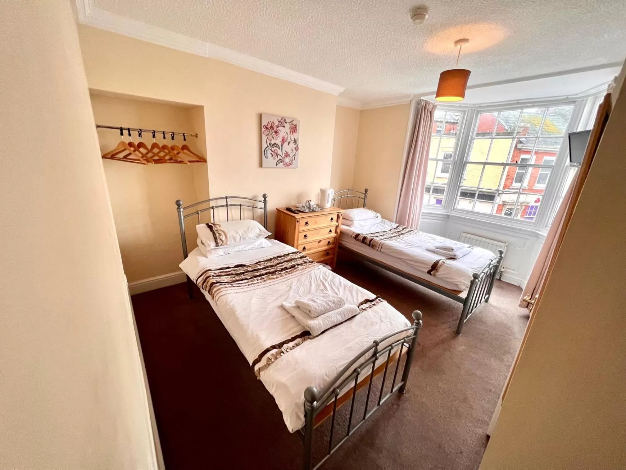 Standard Twin Room in The Brunswick Hotel