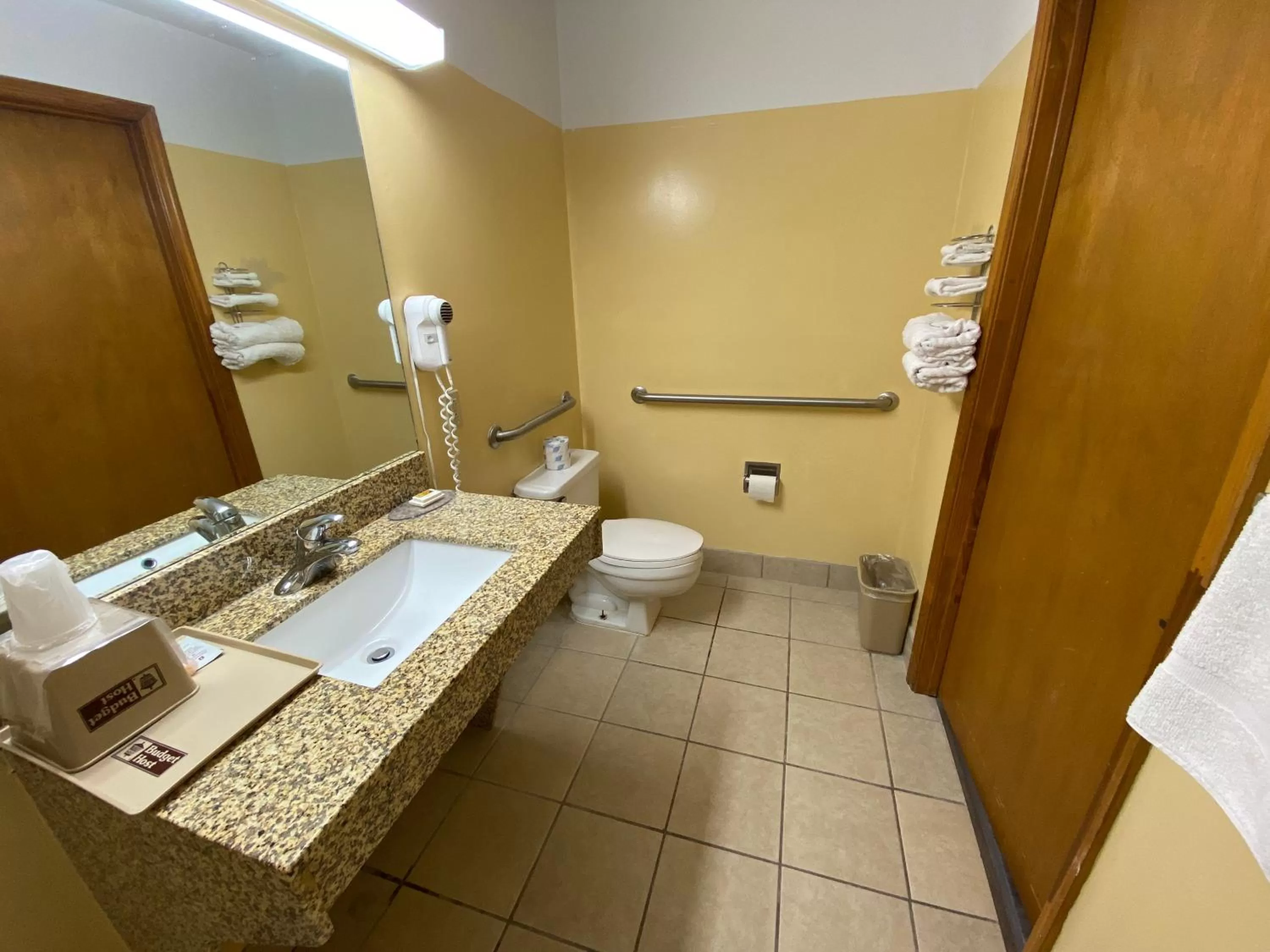 Budget Host Inn - Baxley