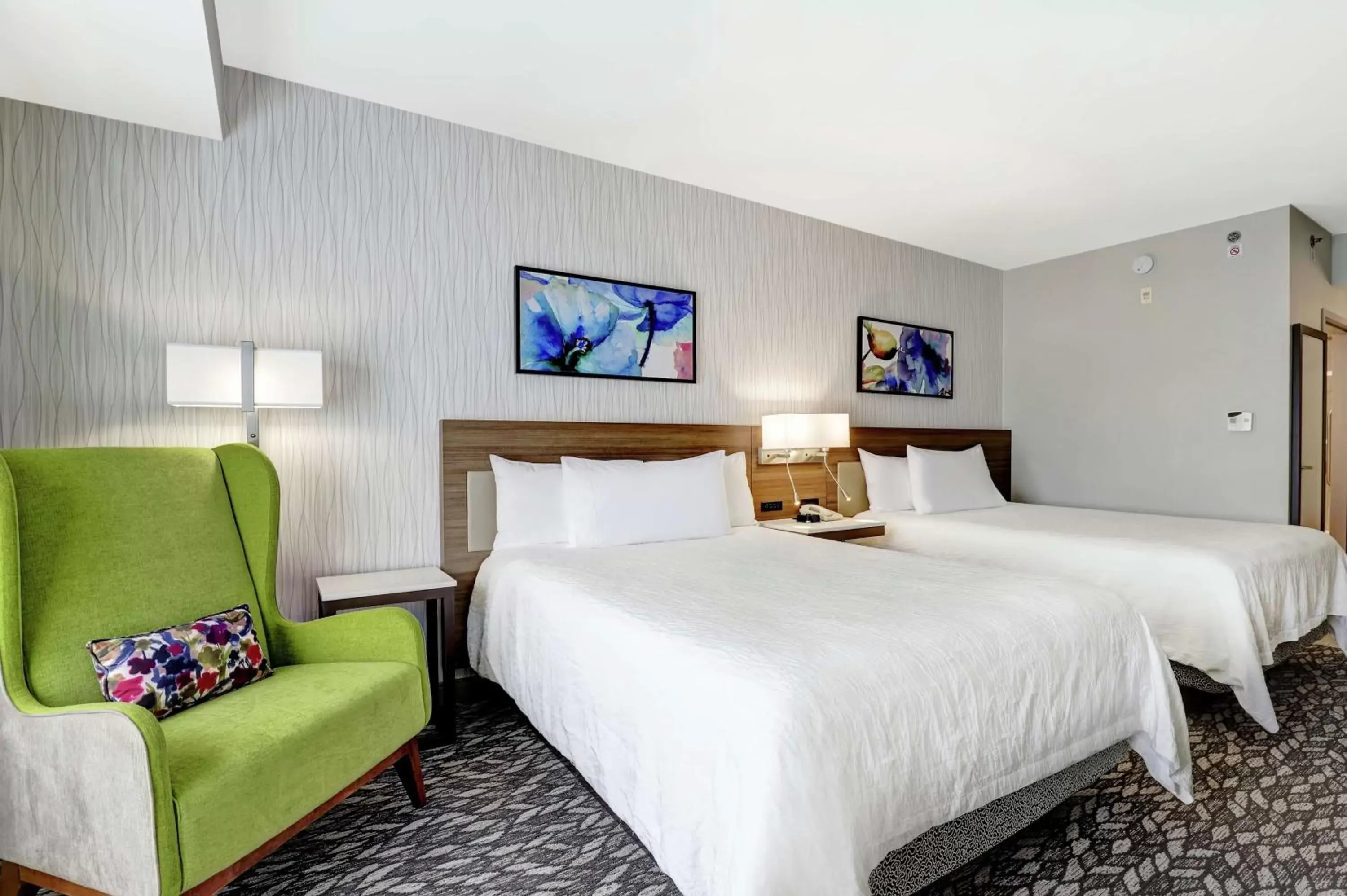Bed in Hilton Garden Inn Toronto/Ajax