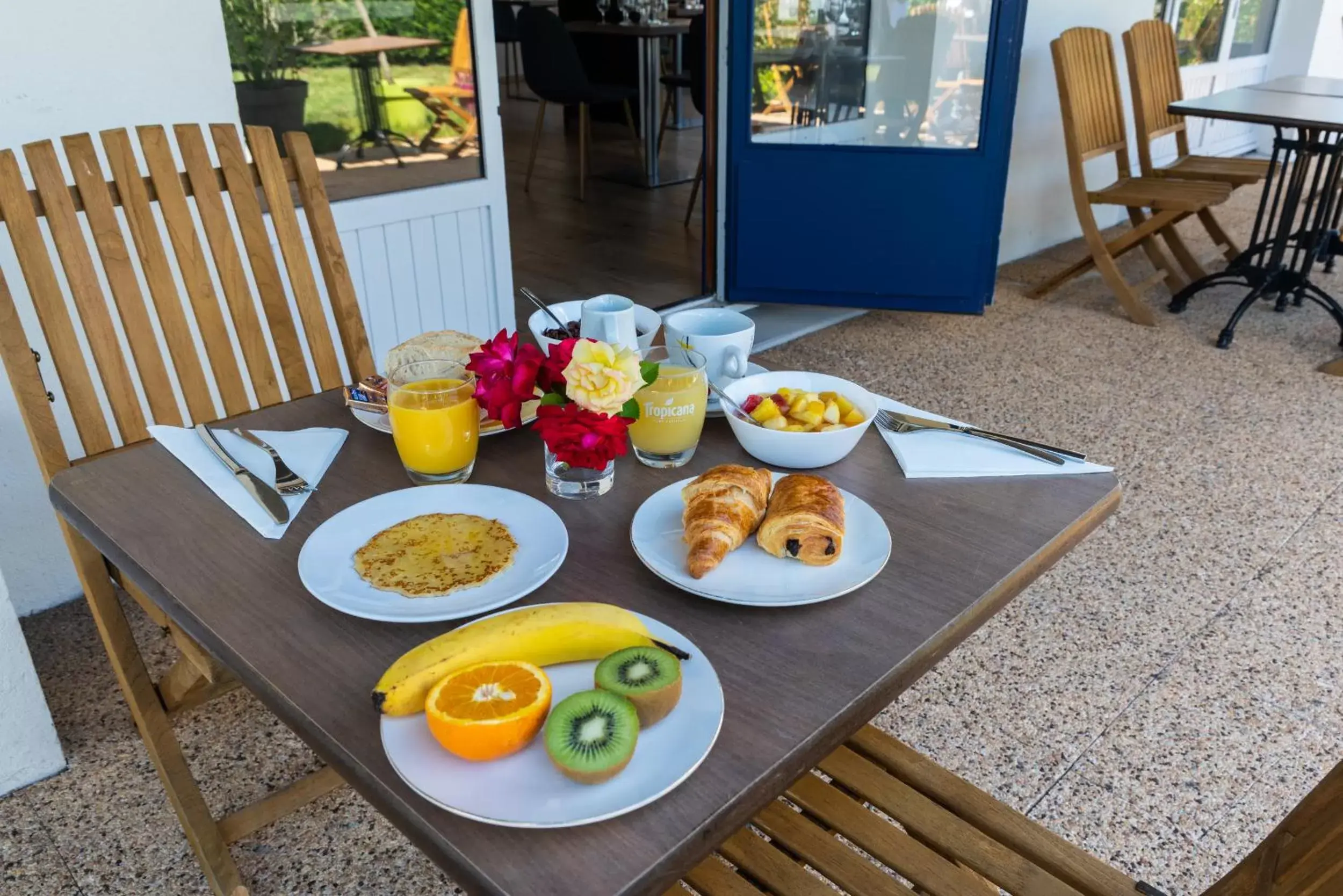 Breakfast in Kyriad Montauban Sud - Albasud