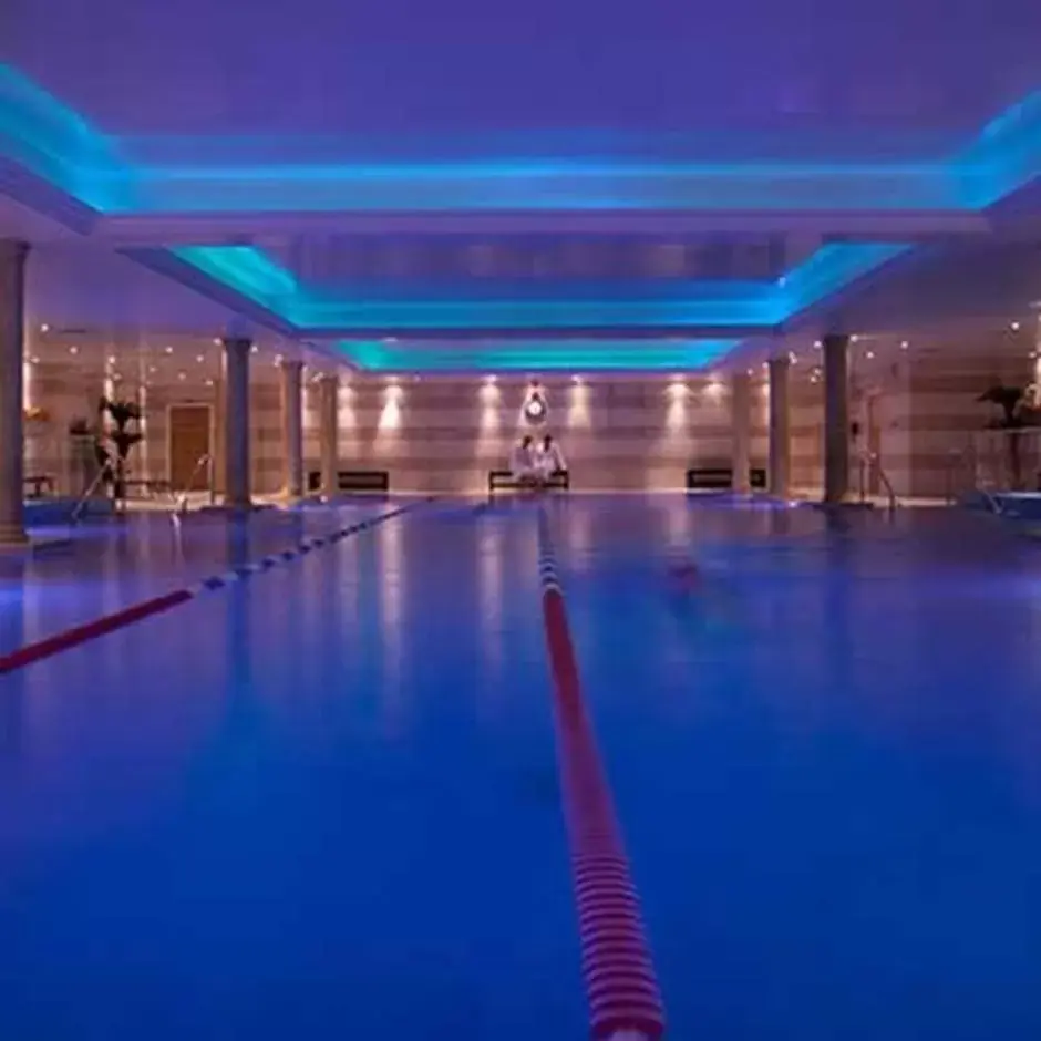 Fitness centre/facilities, Swimming Pool in Lion Quays Resort