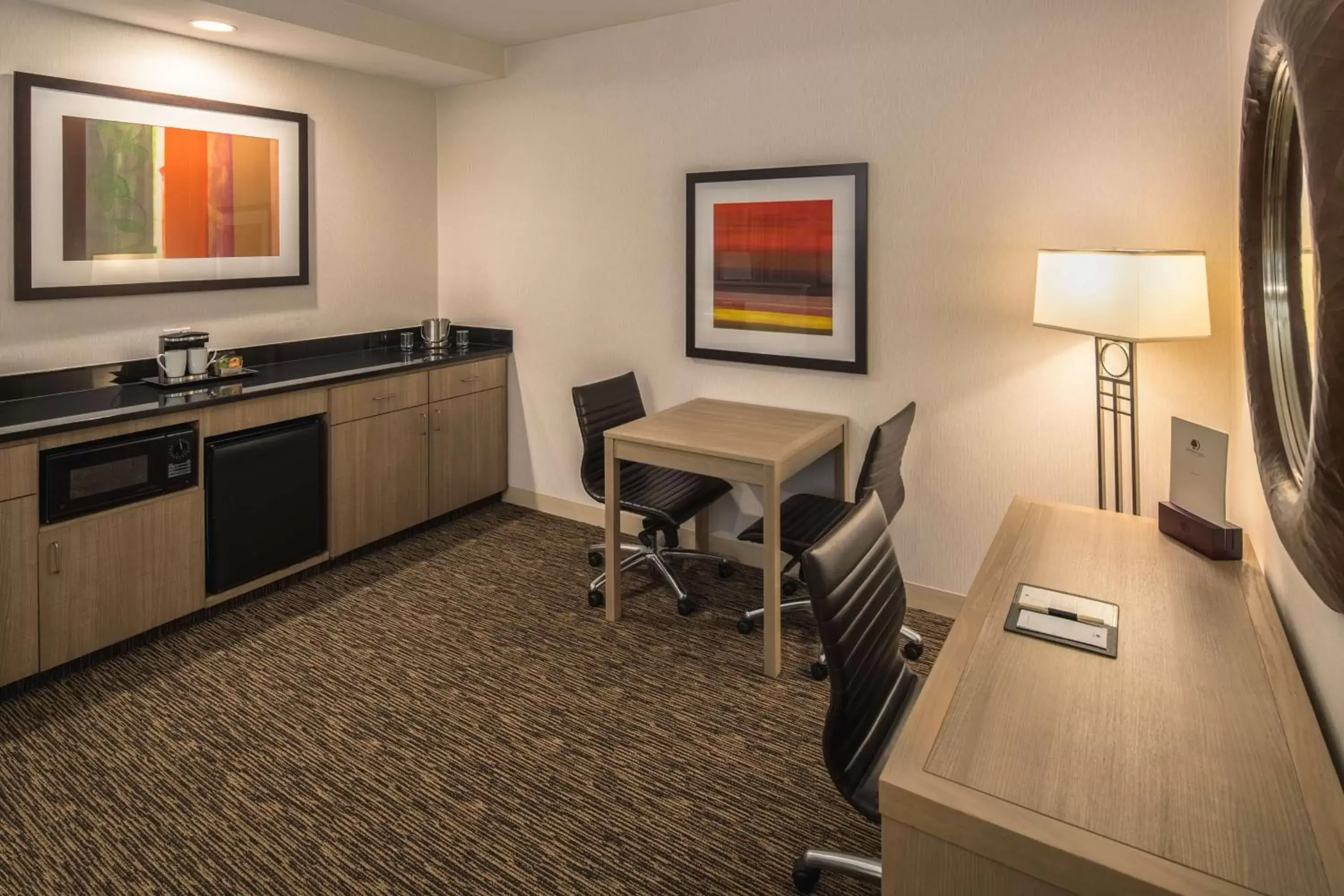 Other, Dining Area in DoubleTree by Hilton Vancouver