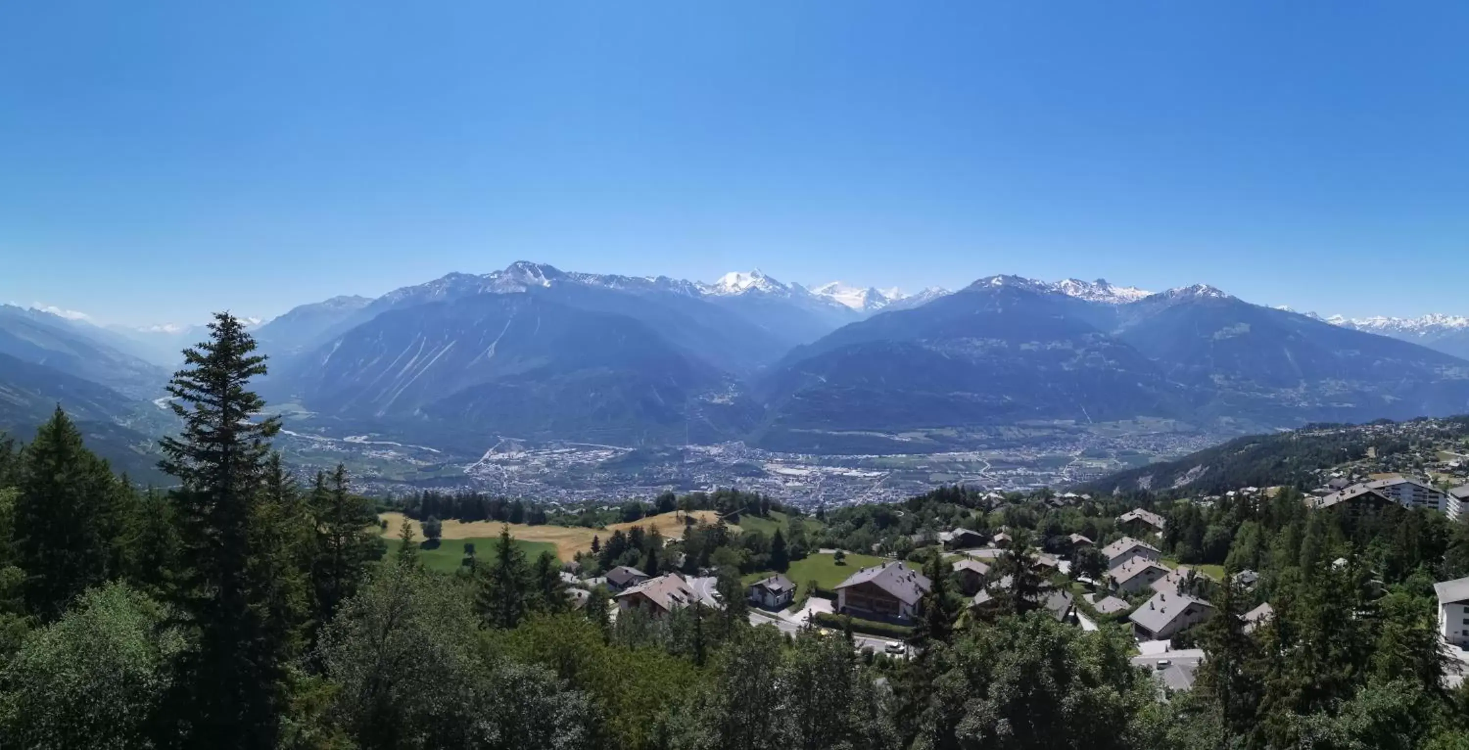 Natural landscape, Mountain View in Hotel-Restaurant Le Mont Paisible, Crans-Montana