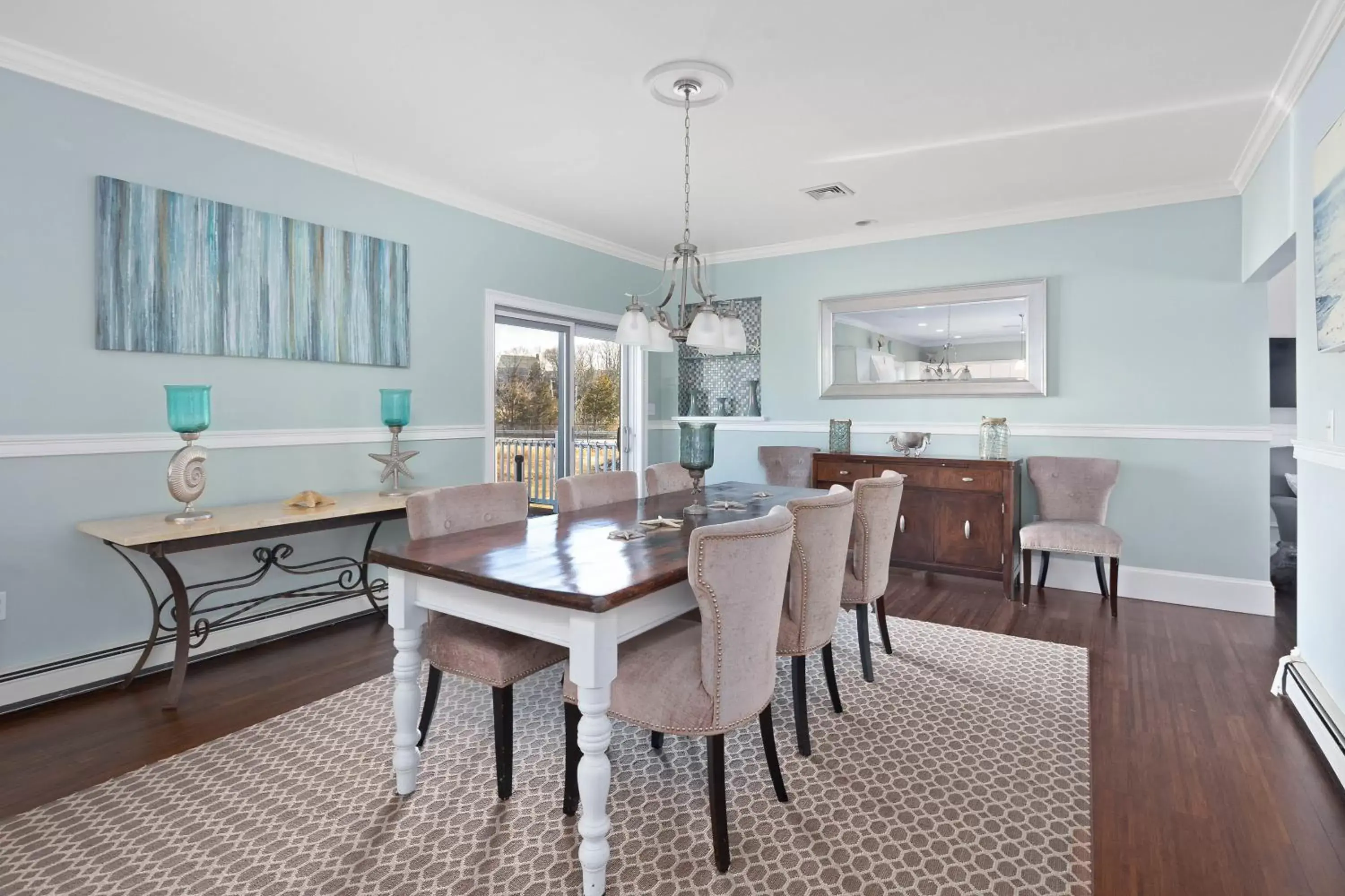 Dining Area in The Beacon Waterfront Inn