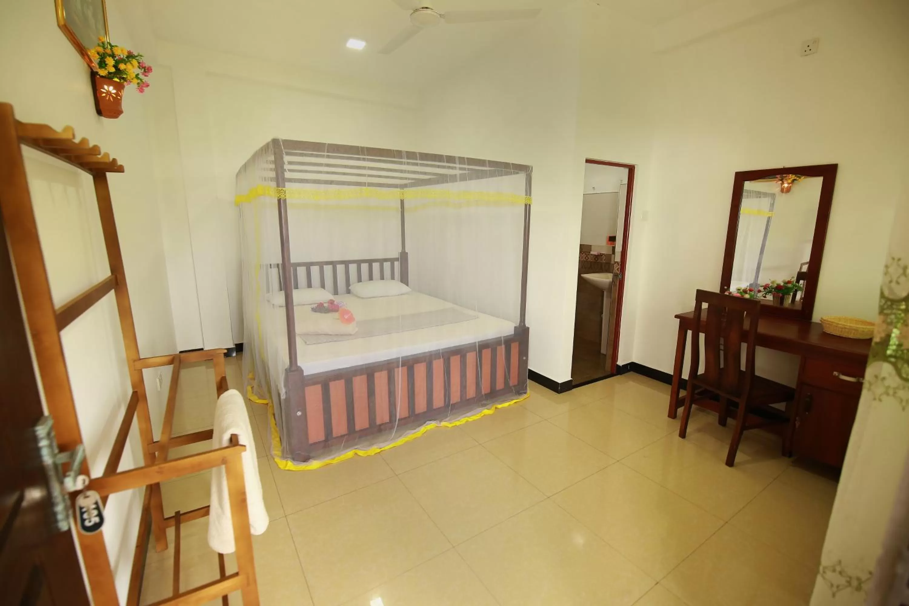 Photo of the whole room, Bed in New Ocean Vibes Ahangama