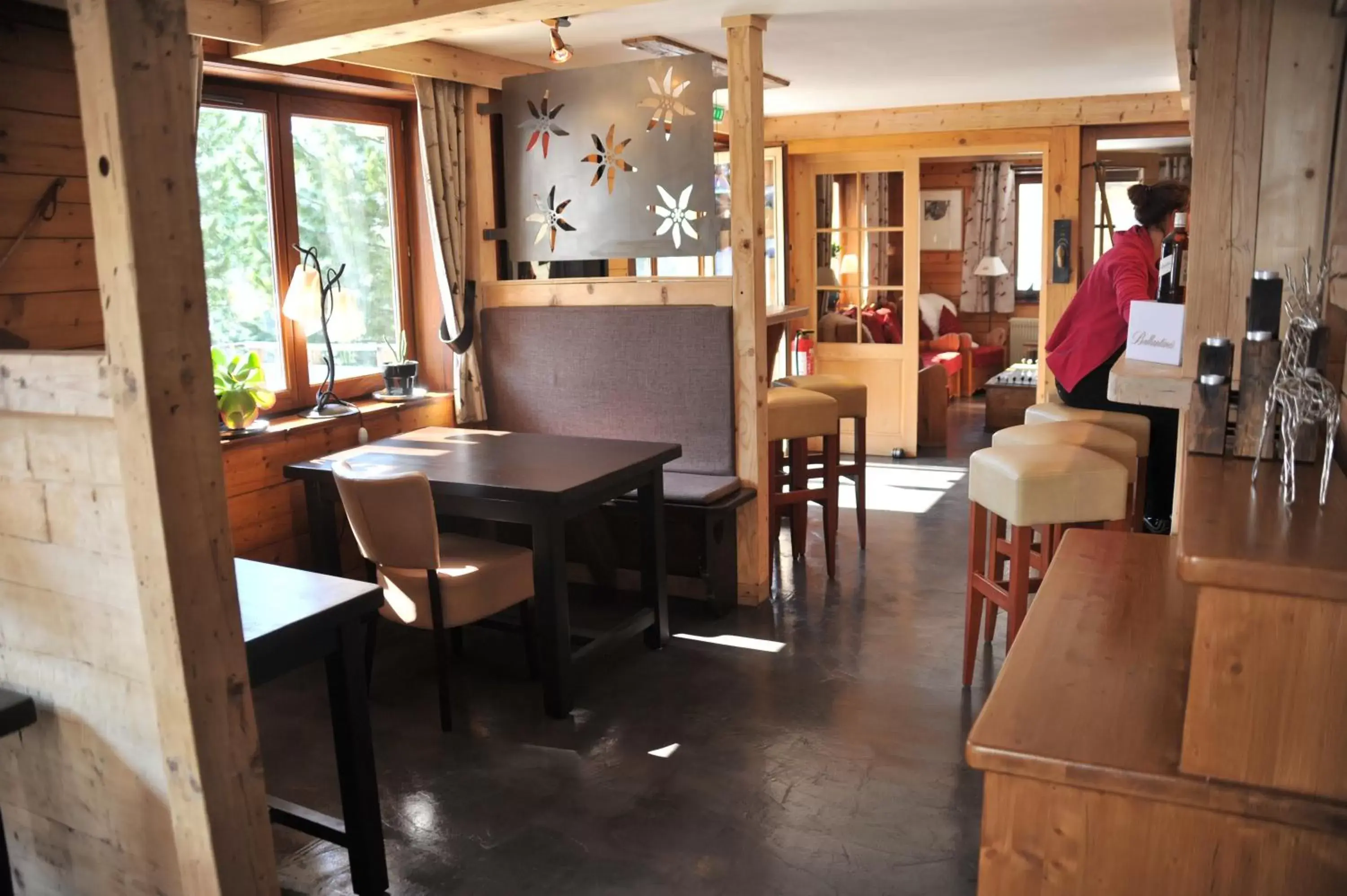 Restaurant/Places to Eat in Hôtel Chalet Alpage