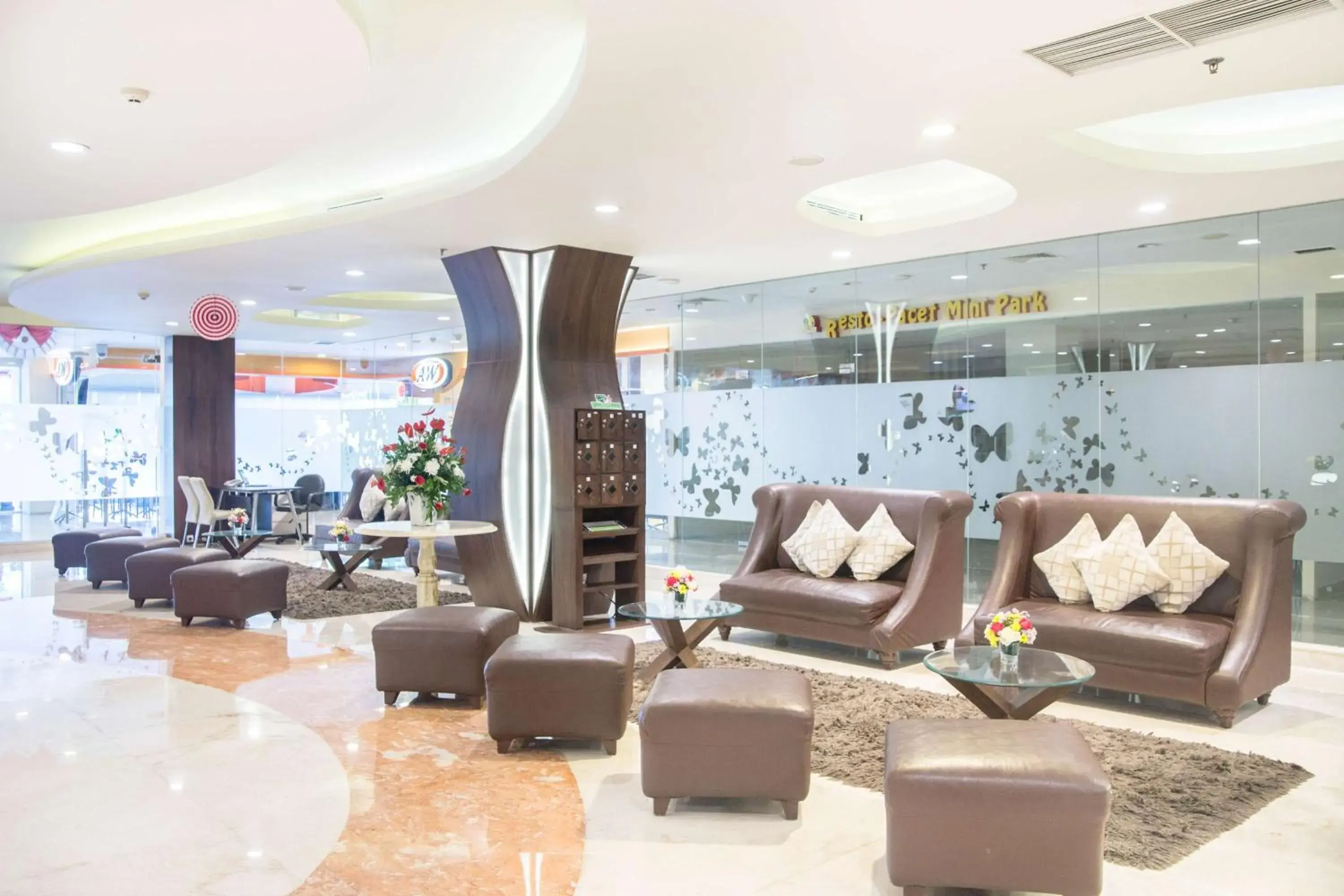 Lobby or reception in Best Western Papilio Hotel