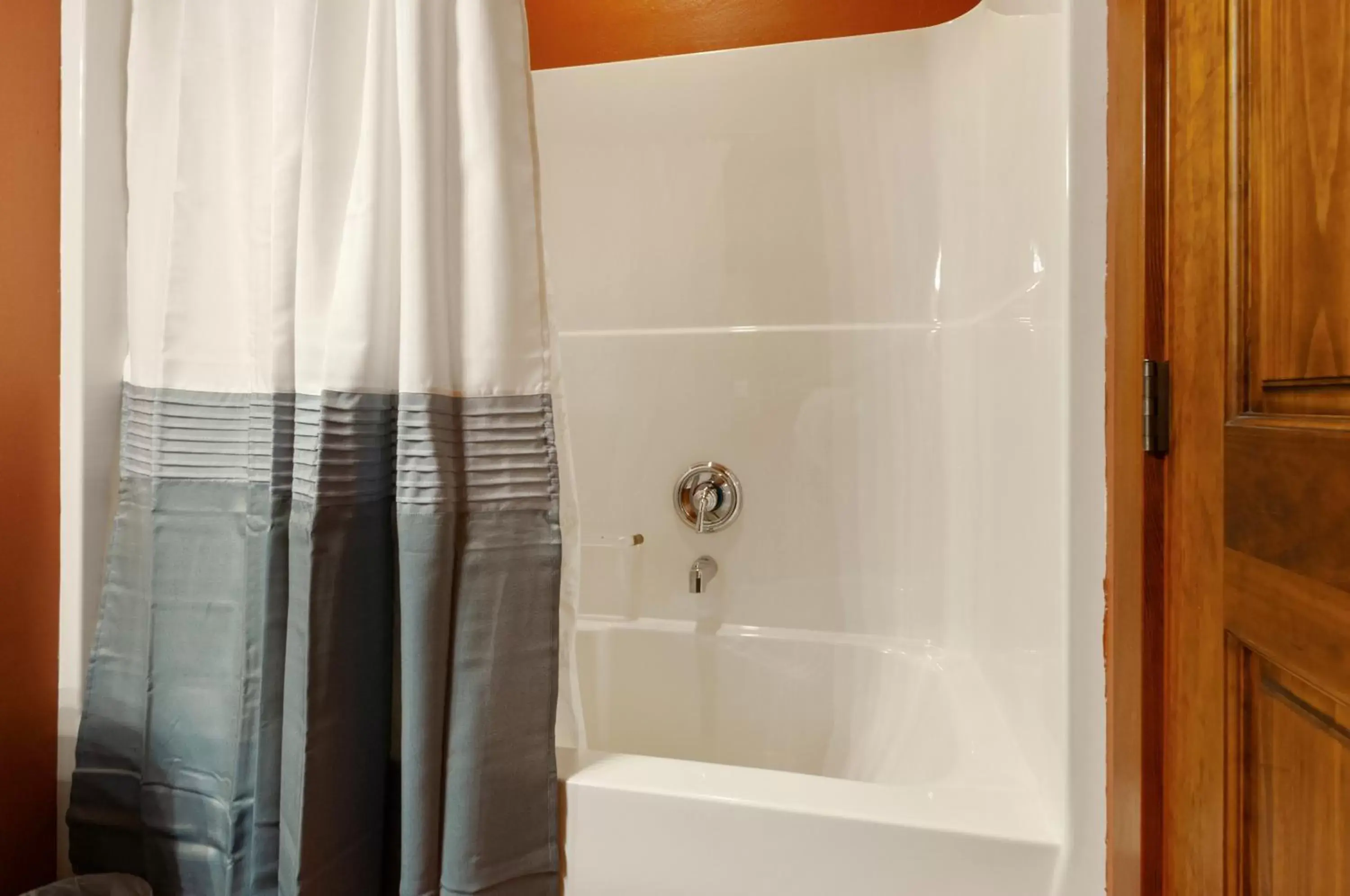 Shower, Bathroom in Casa Grande Inn & Suites
