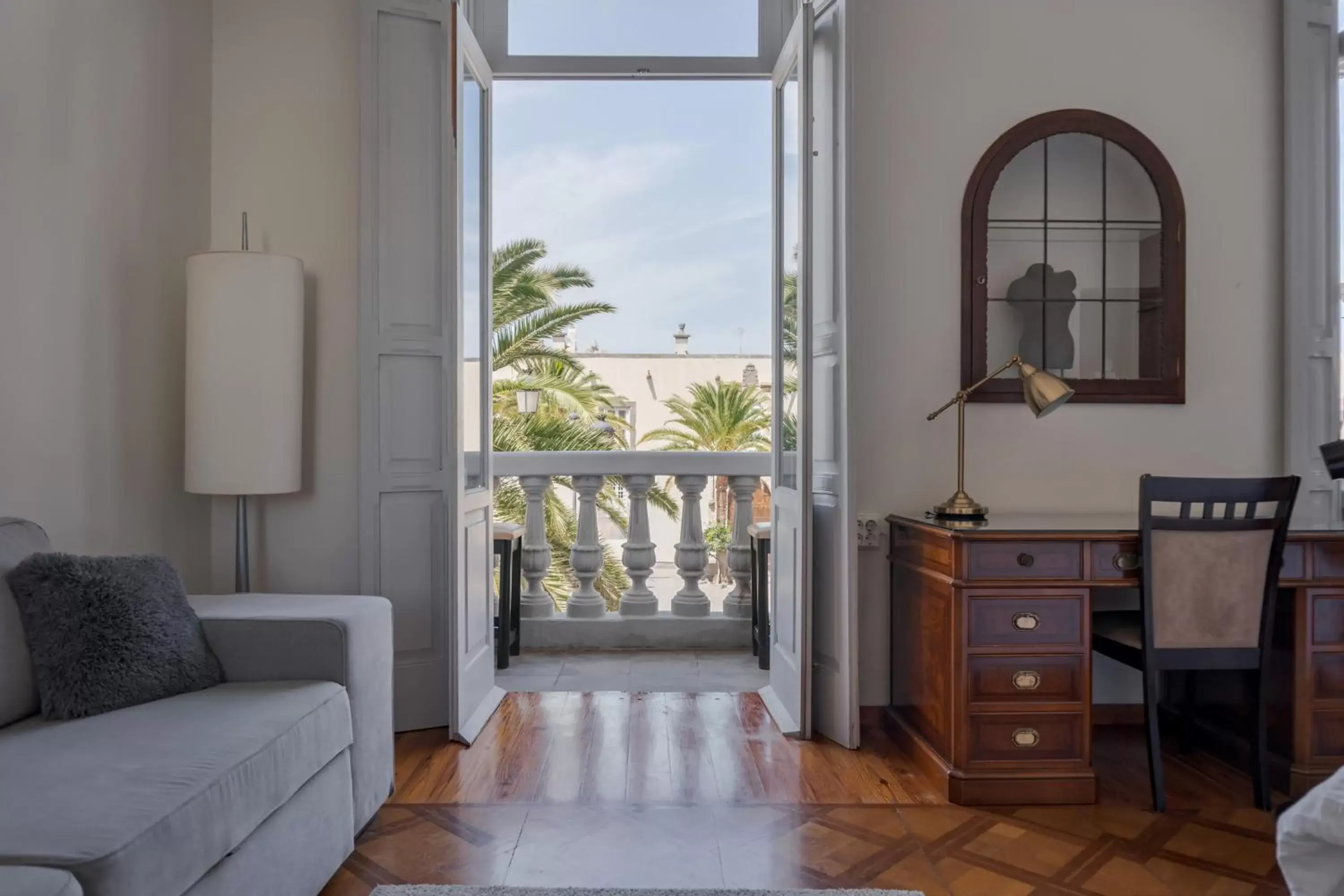 Quadruple Room with Shared Bathroom - single occupancy in Santa Ana Suite & Rooms Quadruple Room with Shared Bathroom - single occupancy in Santa Ana Suite & Rooms
