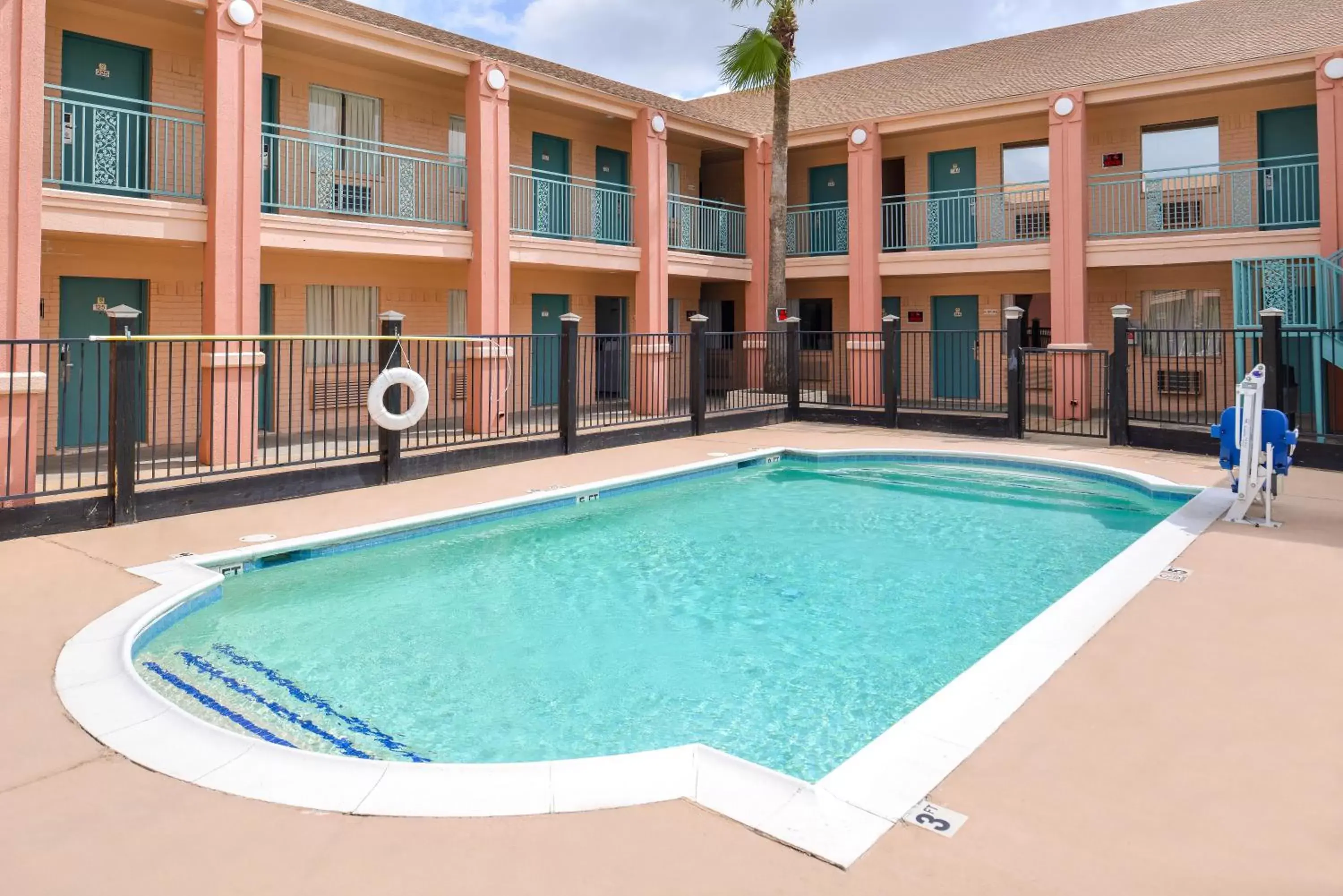 Swimming Pool in Americas Best Value Inn Clute
