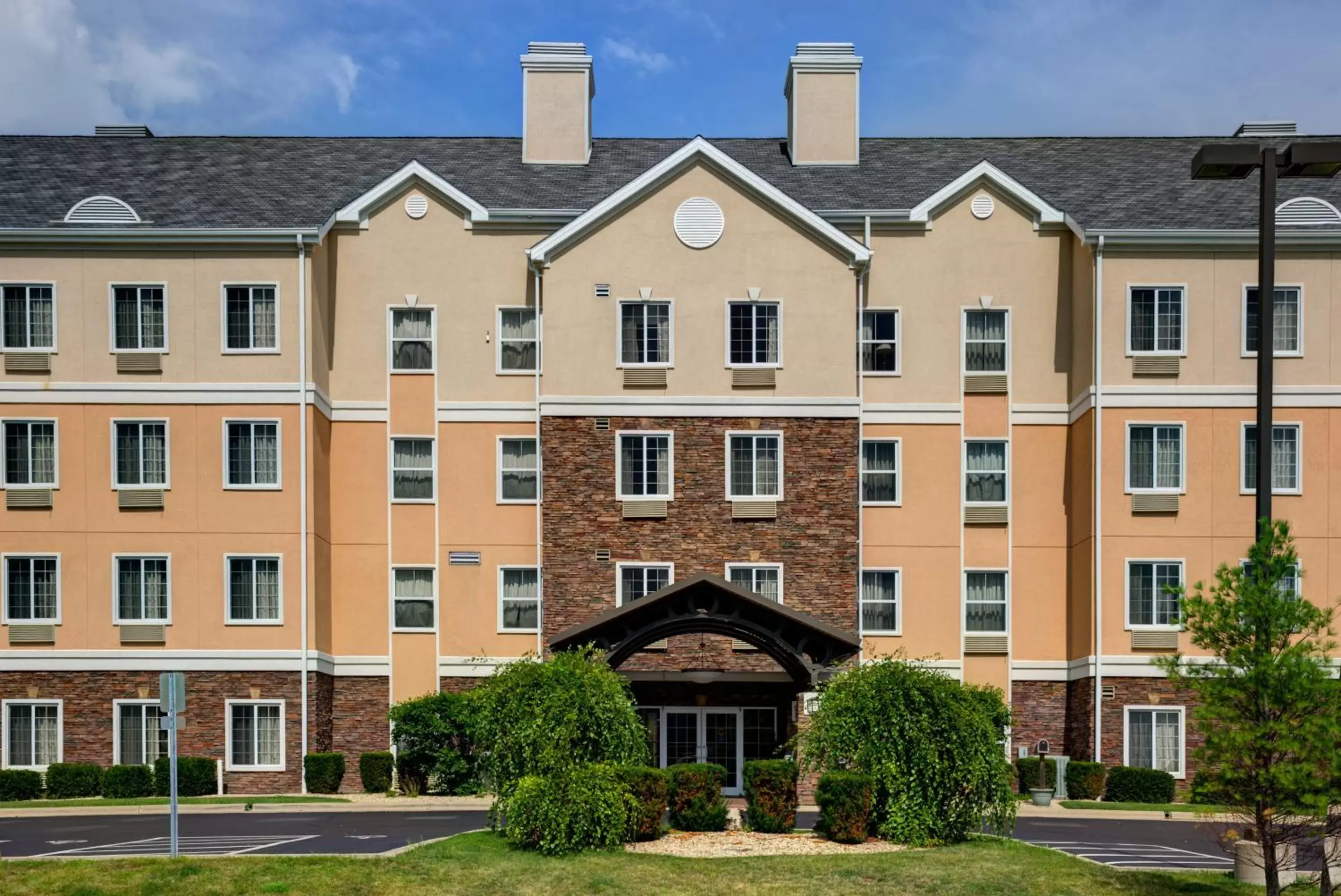 Property Building in Staybridge Suites Rockford, an IHG Hotel