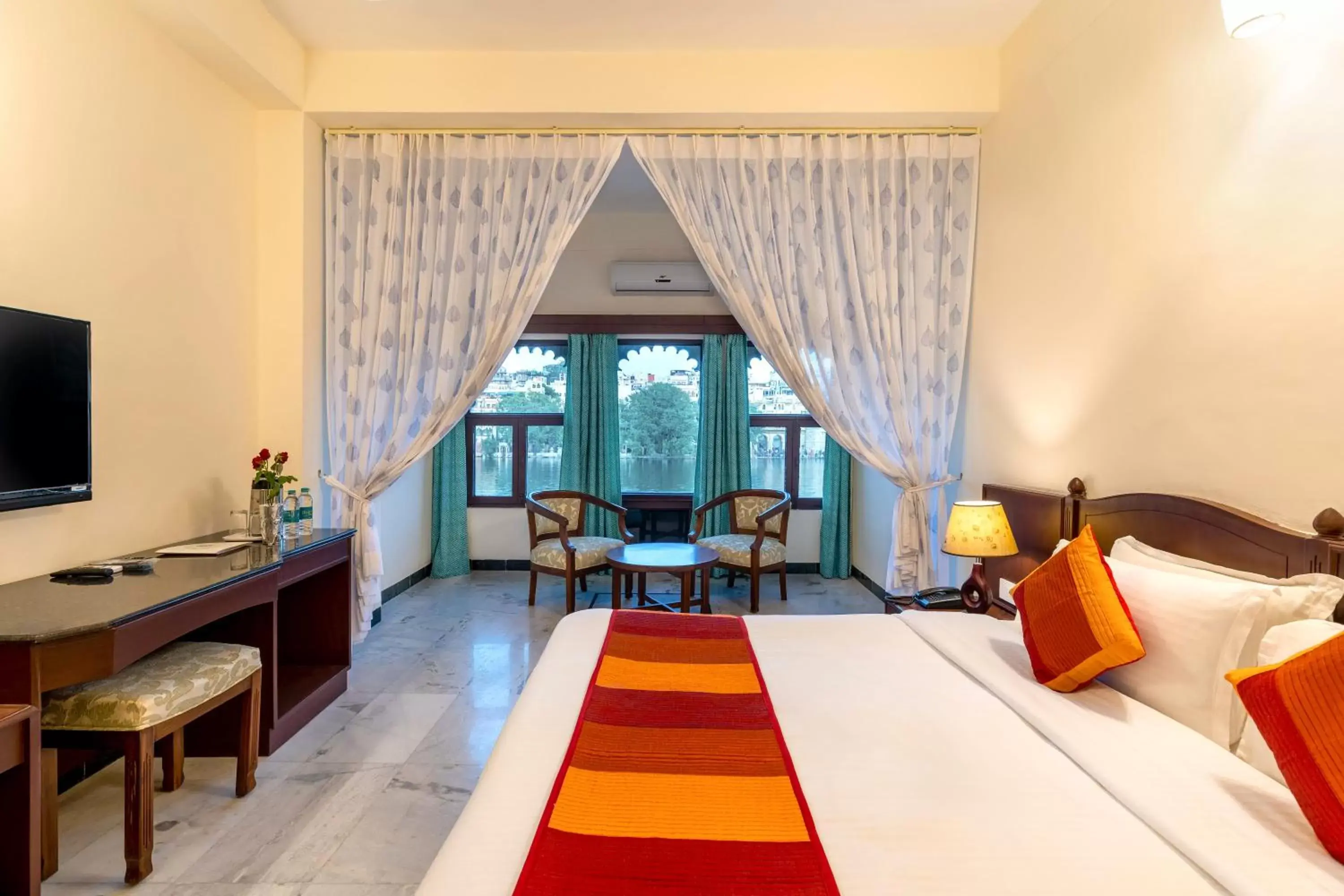 Photo of the whole room in Hotel Sarovar On Lake Pichola