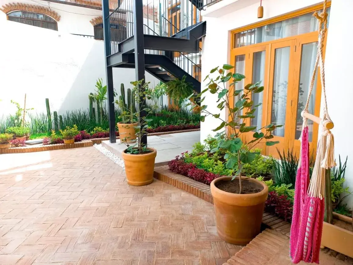 Patio, Property Building in Santa Cecilia Hotel