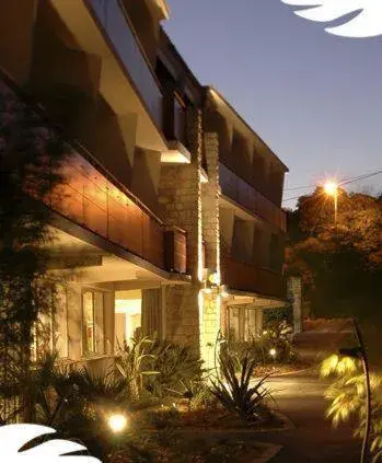 Facade/entrance, Property Building in Hotel SPA Plage St Jean