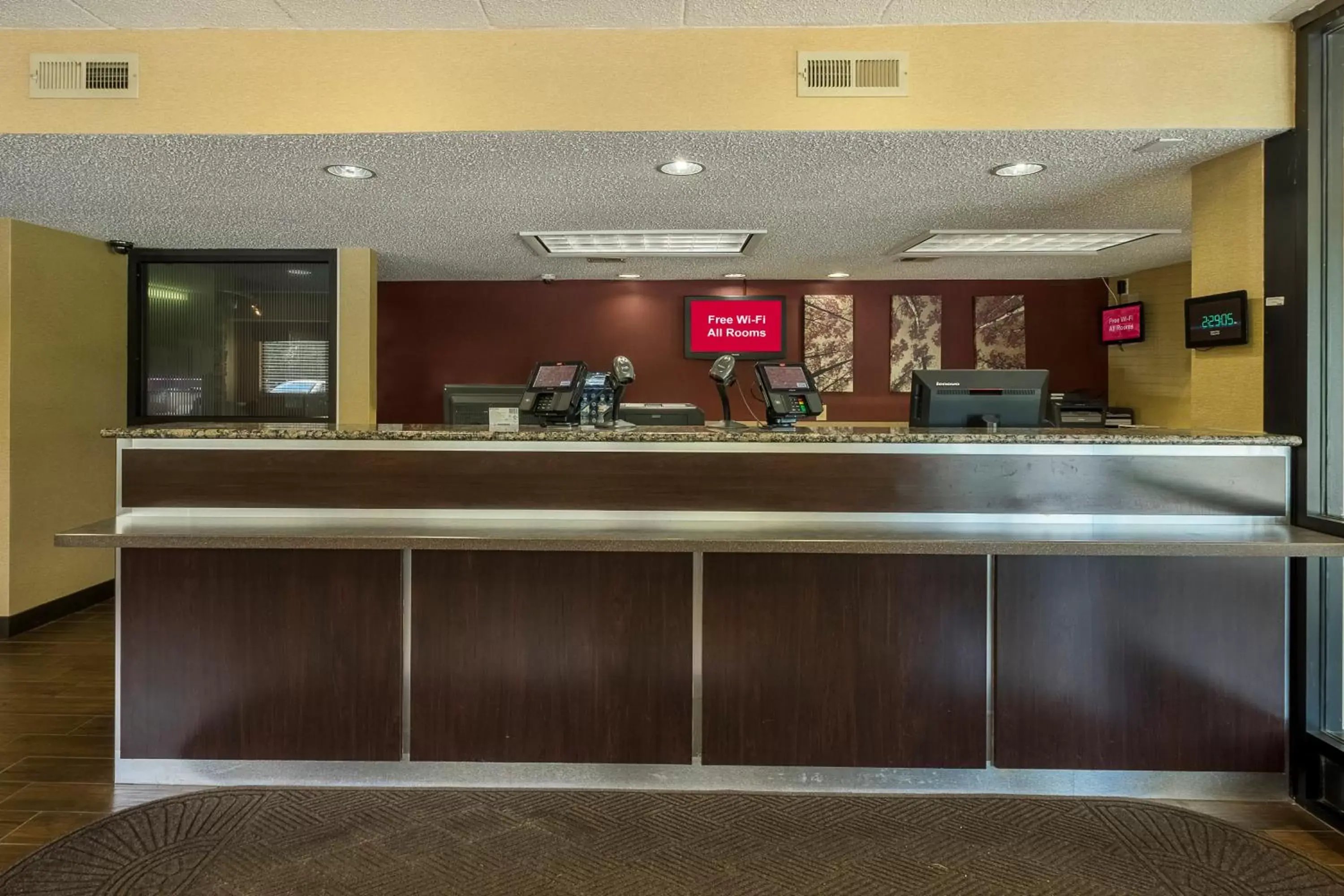 Lobby or reception in Red Roof Inn PLUS+ Wilmington - Newark