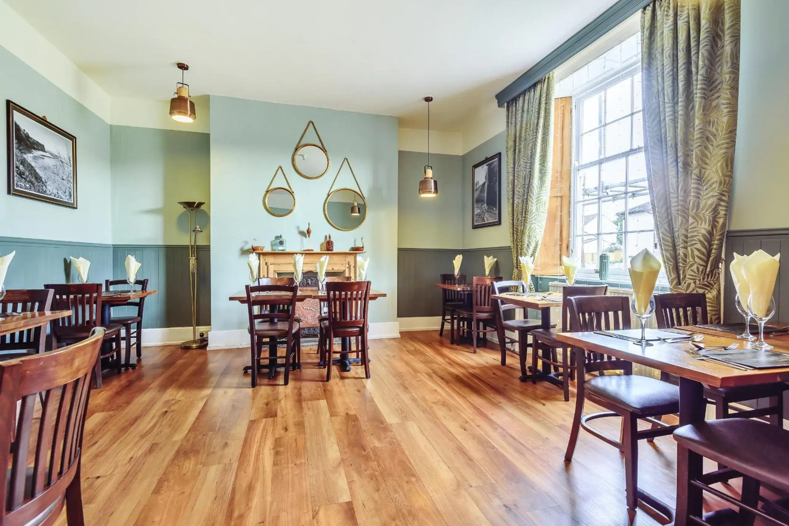 Dining area, Restaurant/Places to Eat in The White House Guest House