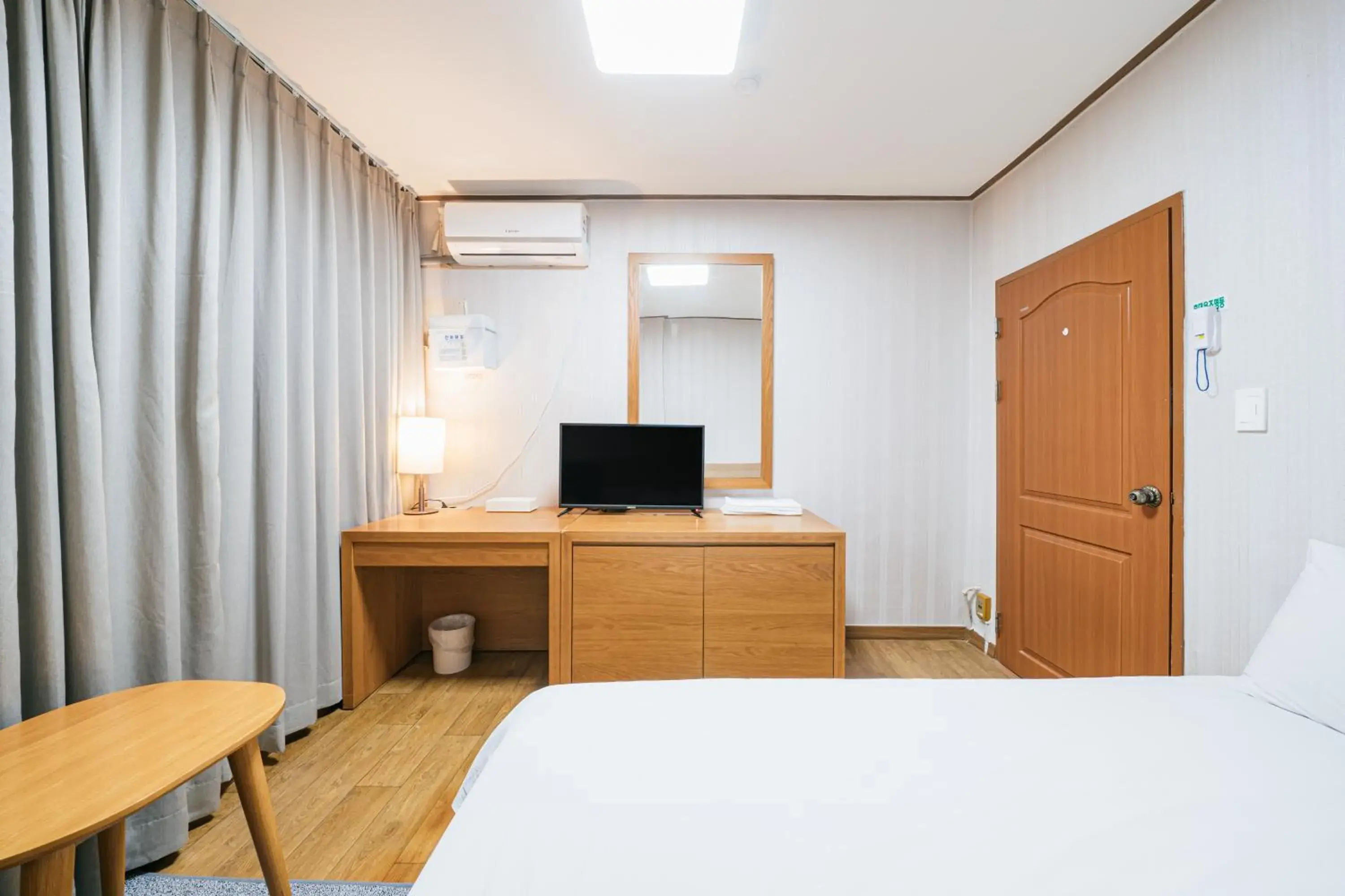 Bed in Jeju Miracle Hotel Bed in Jeju Miracle Hotel