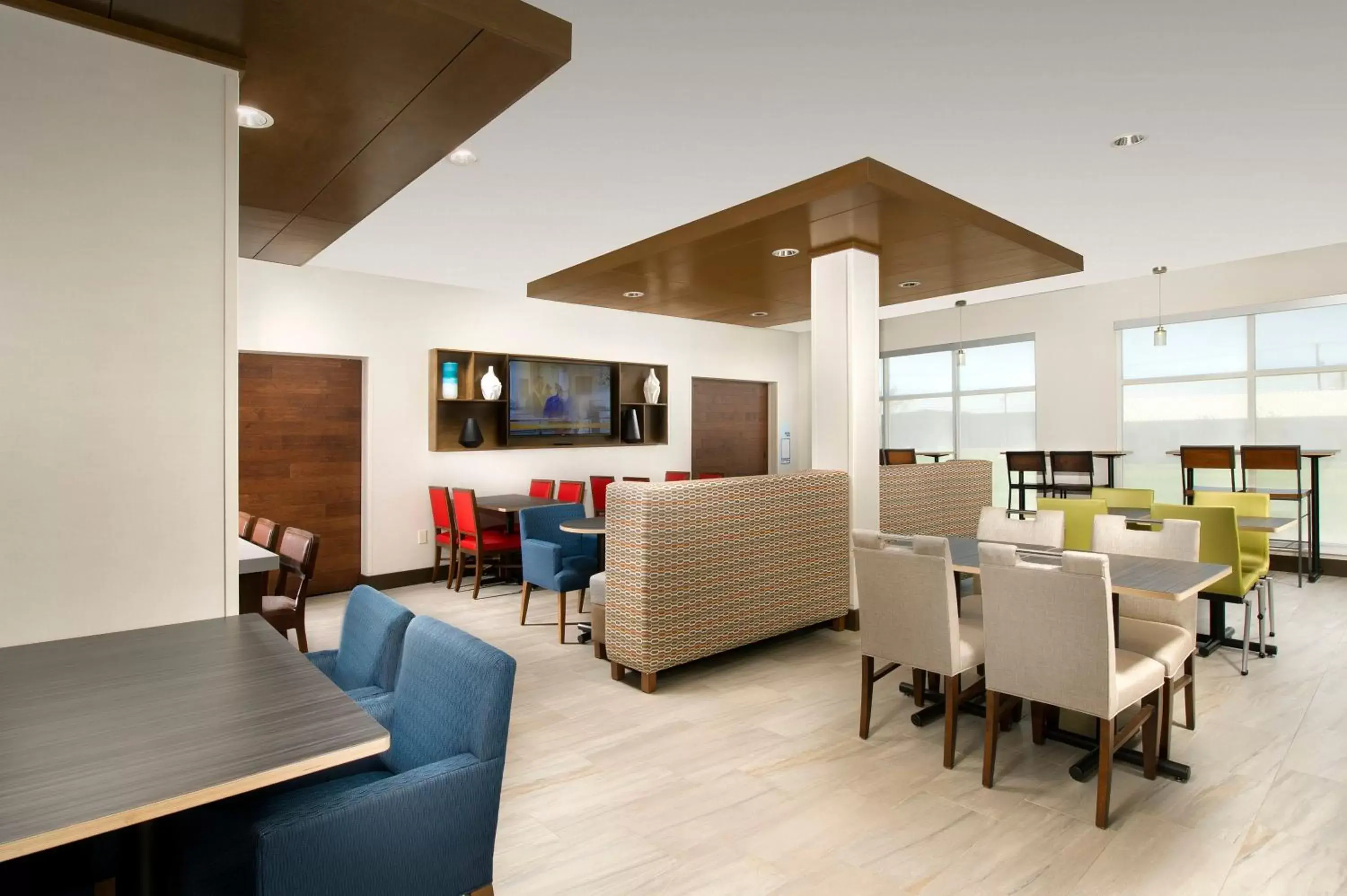 Breakfast in Holiday Inn Express & Suites New Braunfels, an IHG Hotel