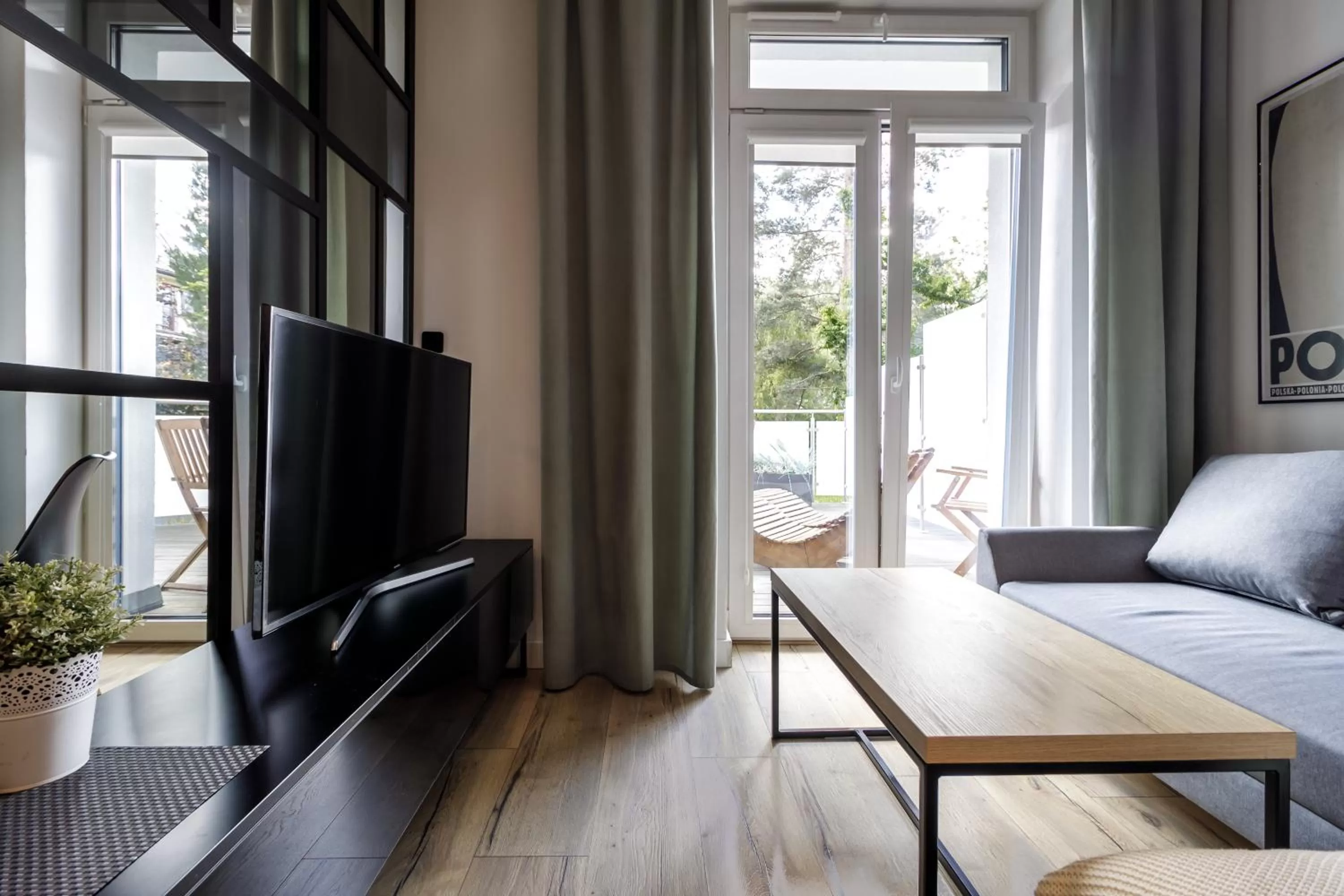 TV and multimedia, TV/Entertainment Center in Jagiellońska Residence