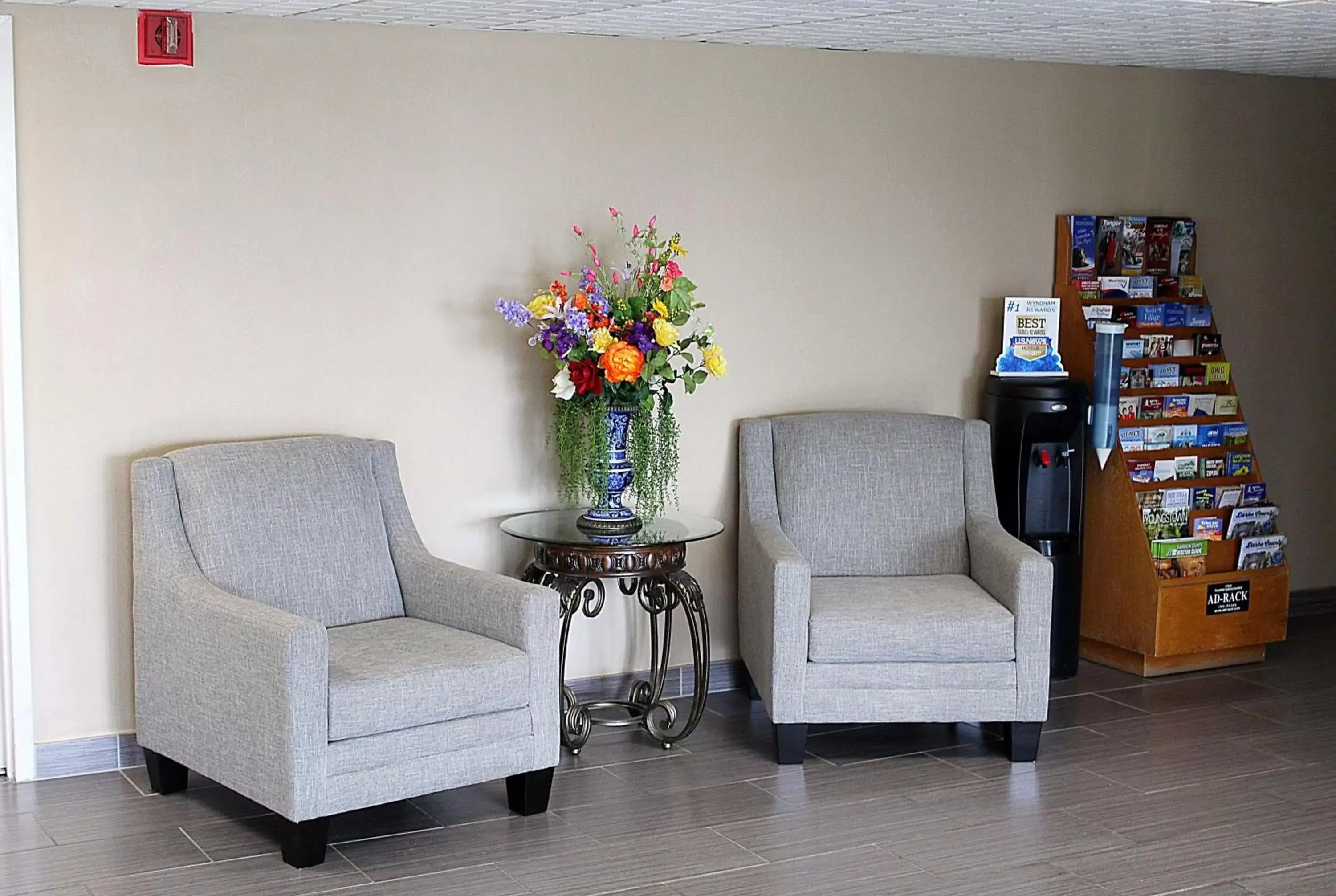 Lobby or reception, Seating Area in Baymont by Wyndham Springfield