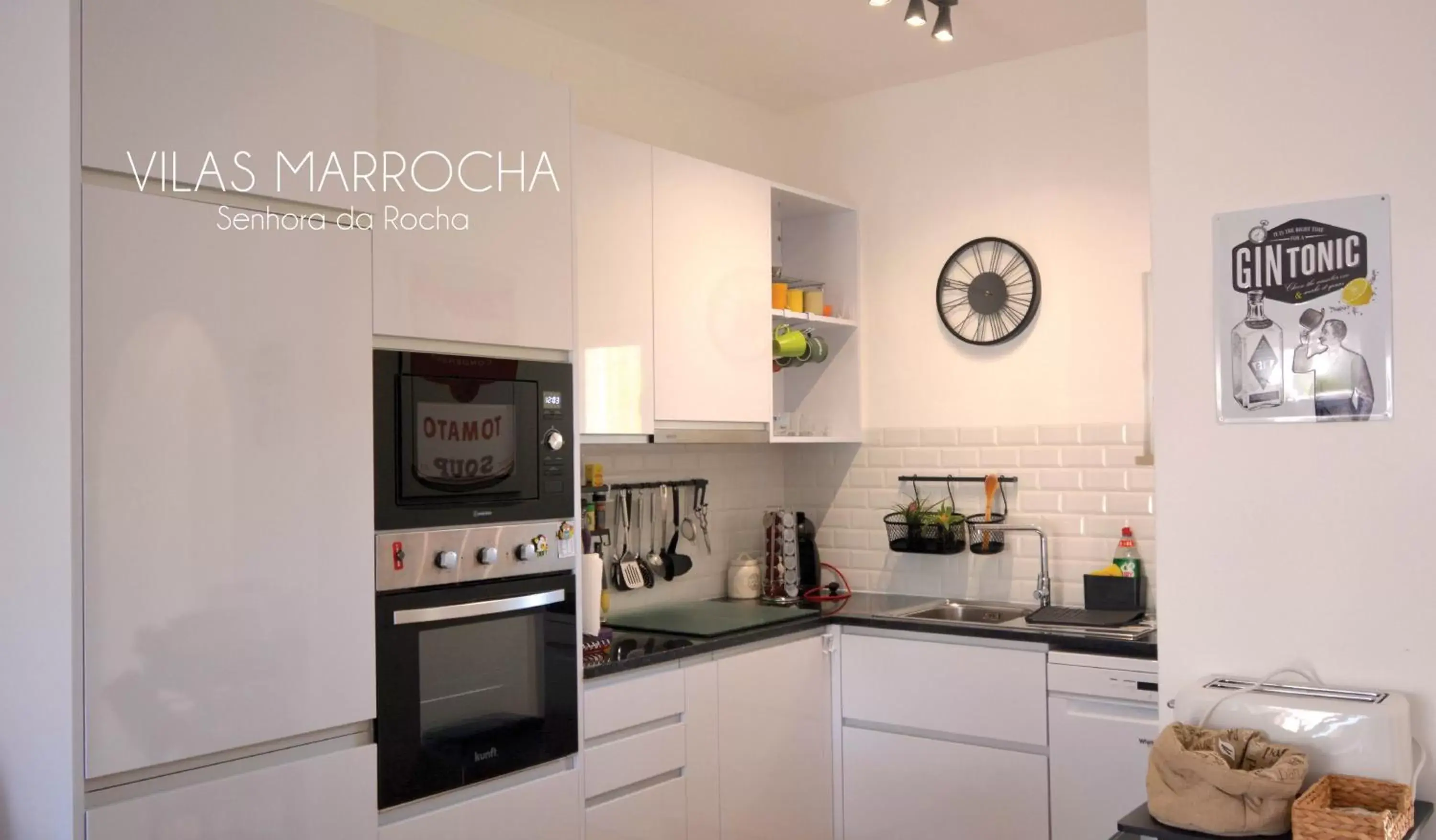 Kitchen or kitchenette, Kitchen/Kitchenette in Vilas Marrocha