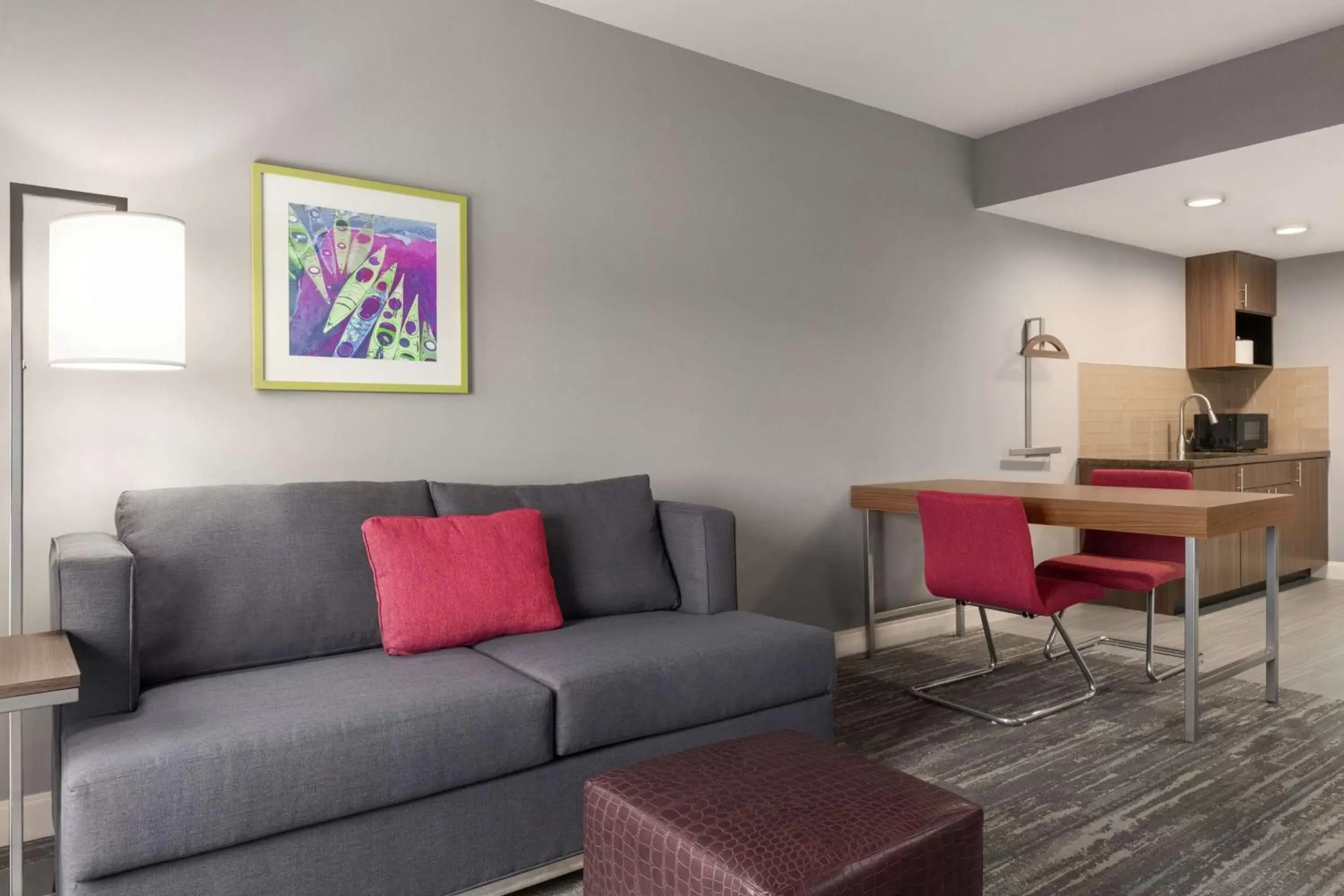 Living room, Seating Area in Hampton by Hilton Oklahoma City I-40 East- Tinker AFB