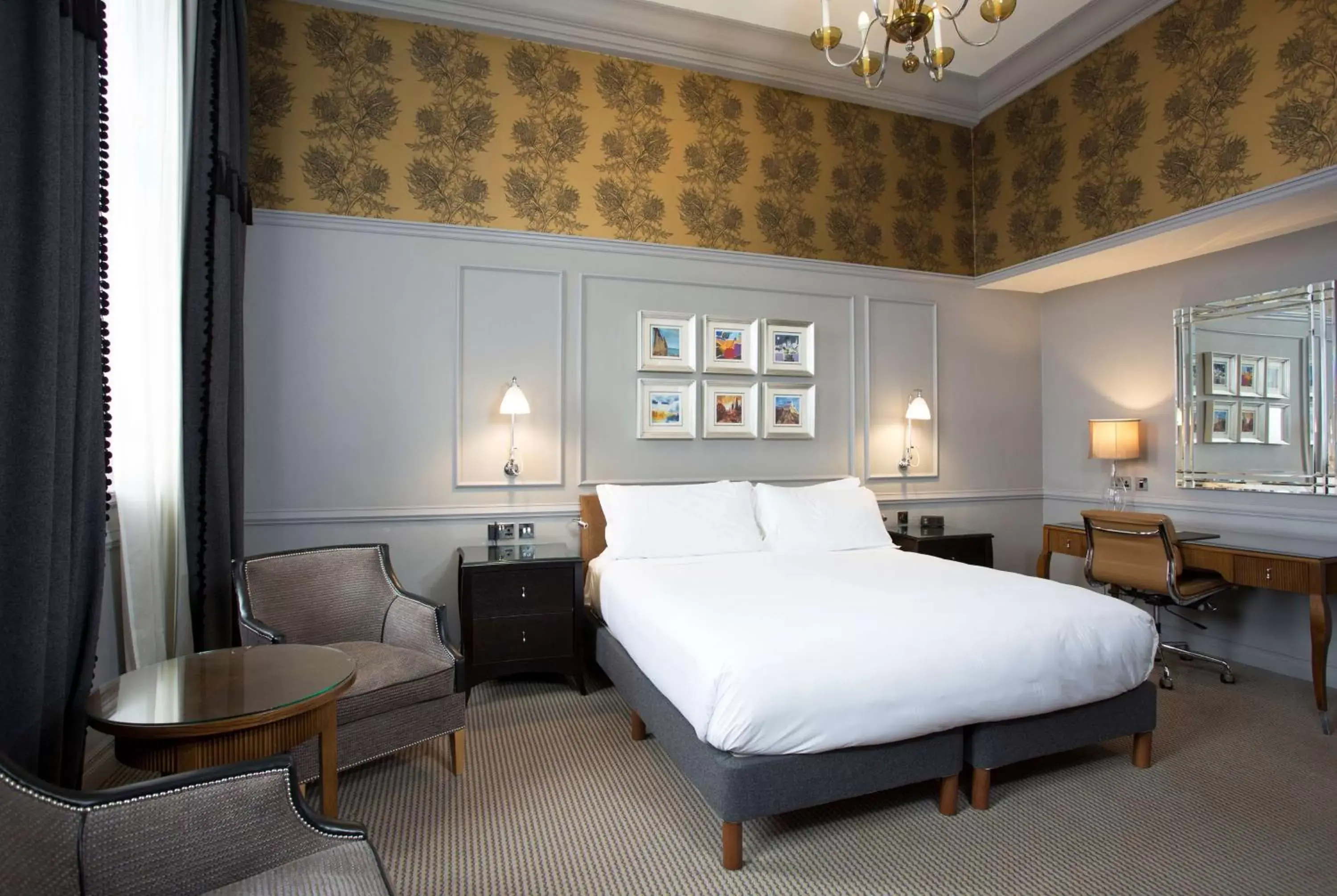 Bedroom, Bed in Waldorf Astoria Edinburgh - The Caledonian