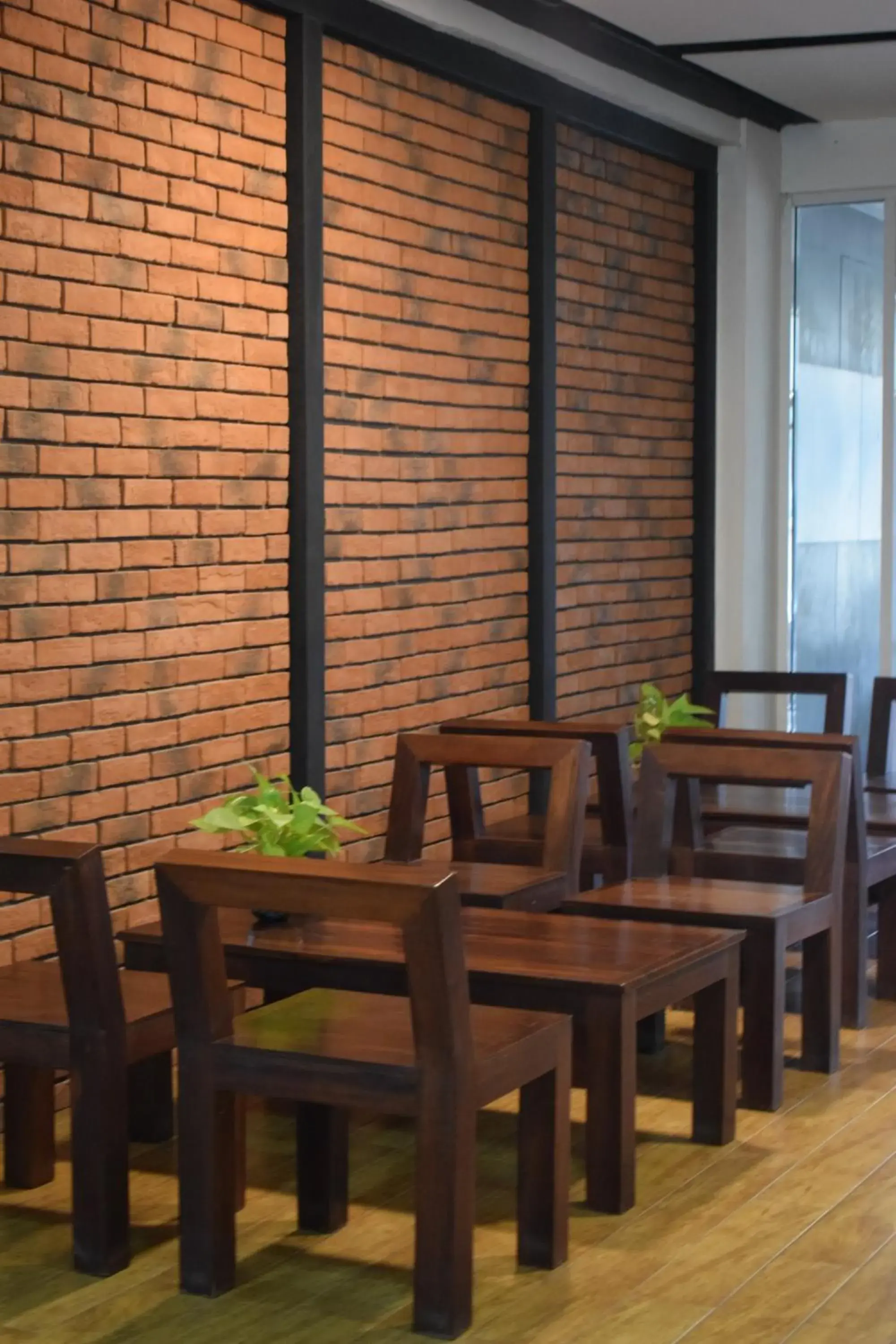 Seating area, Restaurant/Places to Eat in Chonlapruk Lakeside Hotel