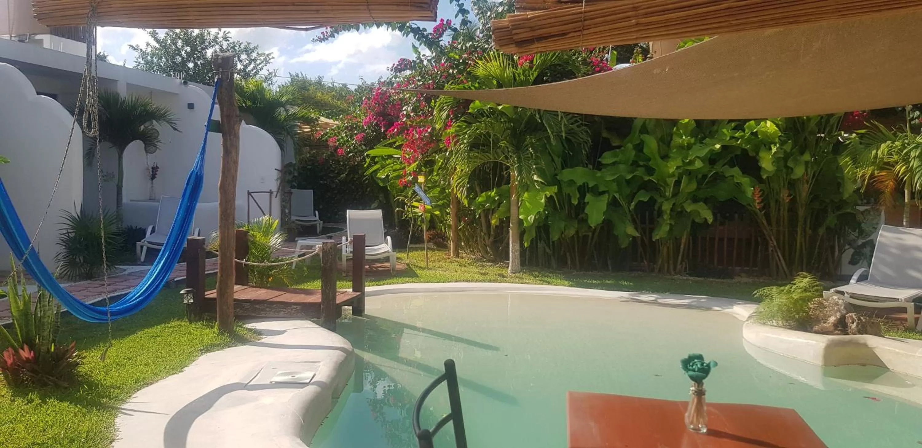 Garden, Swimming Pool in teki-sha home&suites